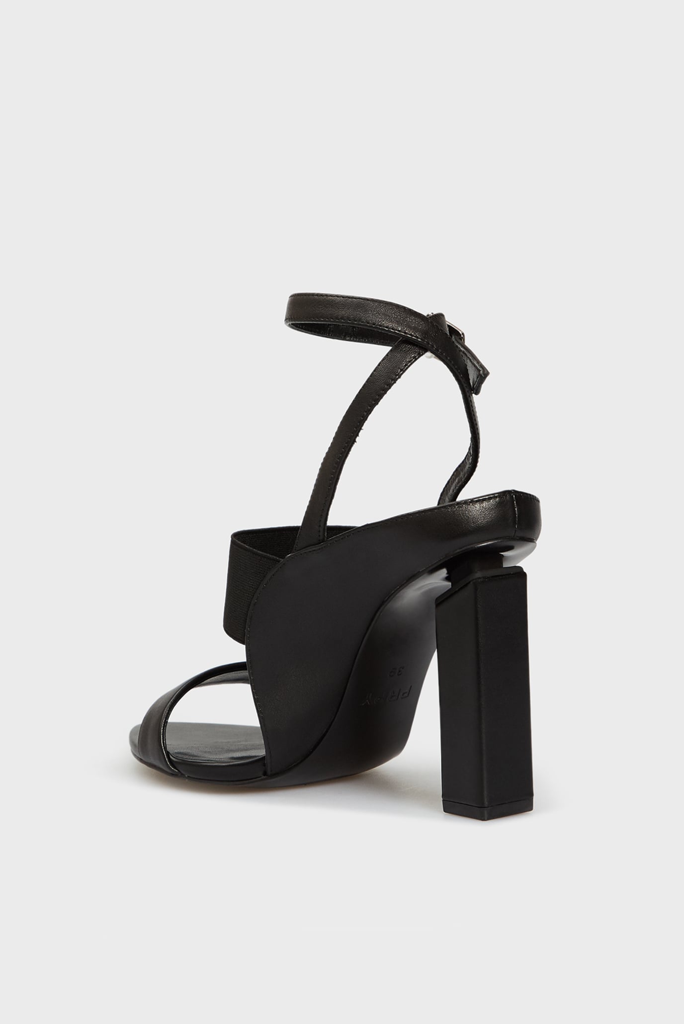 Женские черные кожаные босоножки Konsuela 9