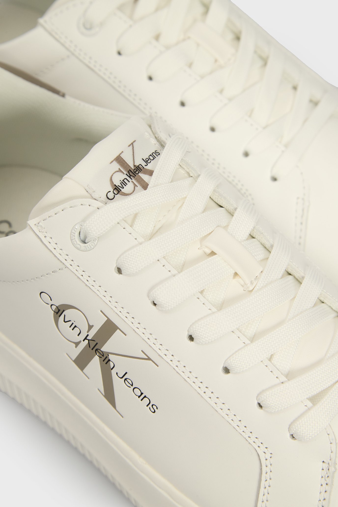 Мужские белые кожаные сникерсы CHUNKY CUPSOLECalvin Klein Jeans Мужские белые кожаные сникерсы CHUNKY CUPSOLE 2