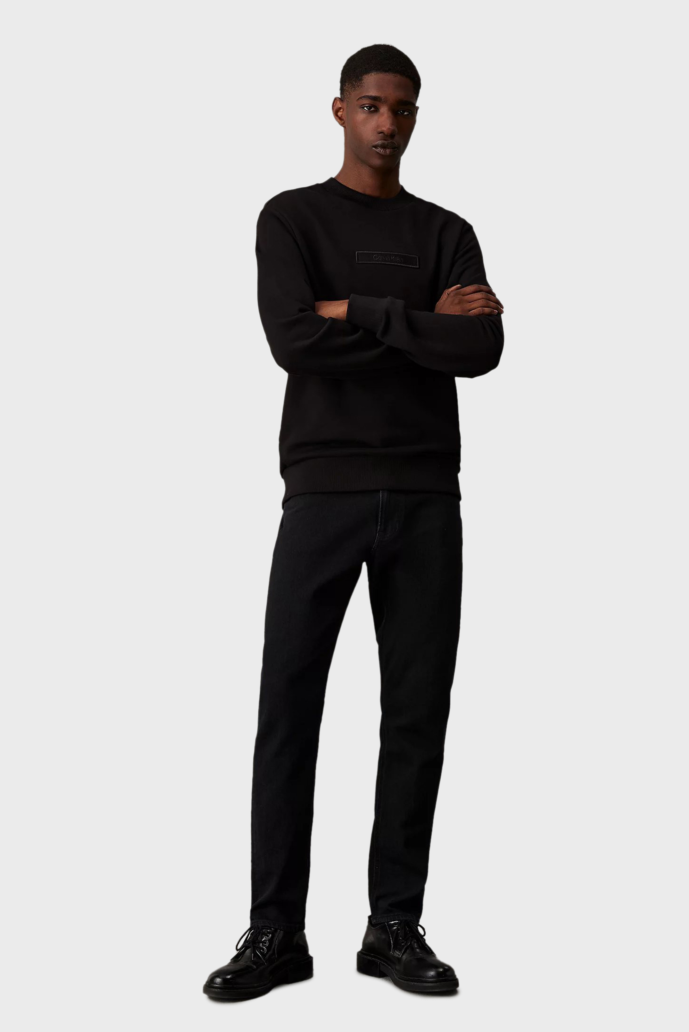 Мужской черный свитшот EMBROIDERED LOGO 2