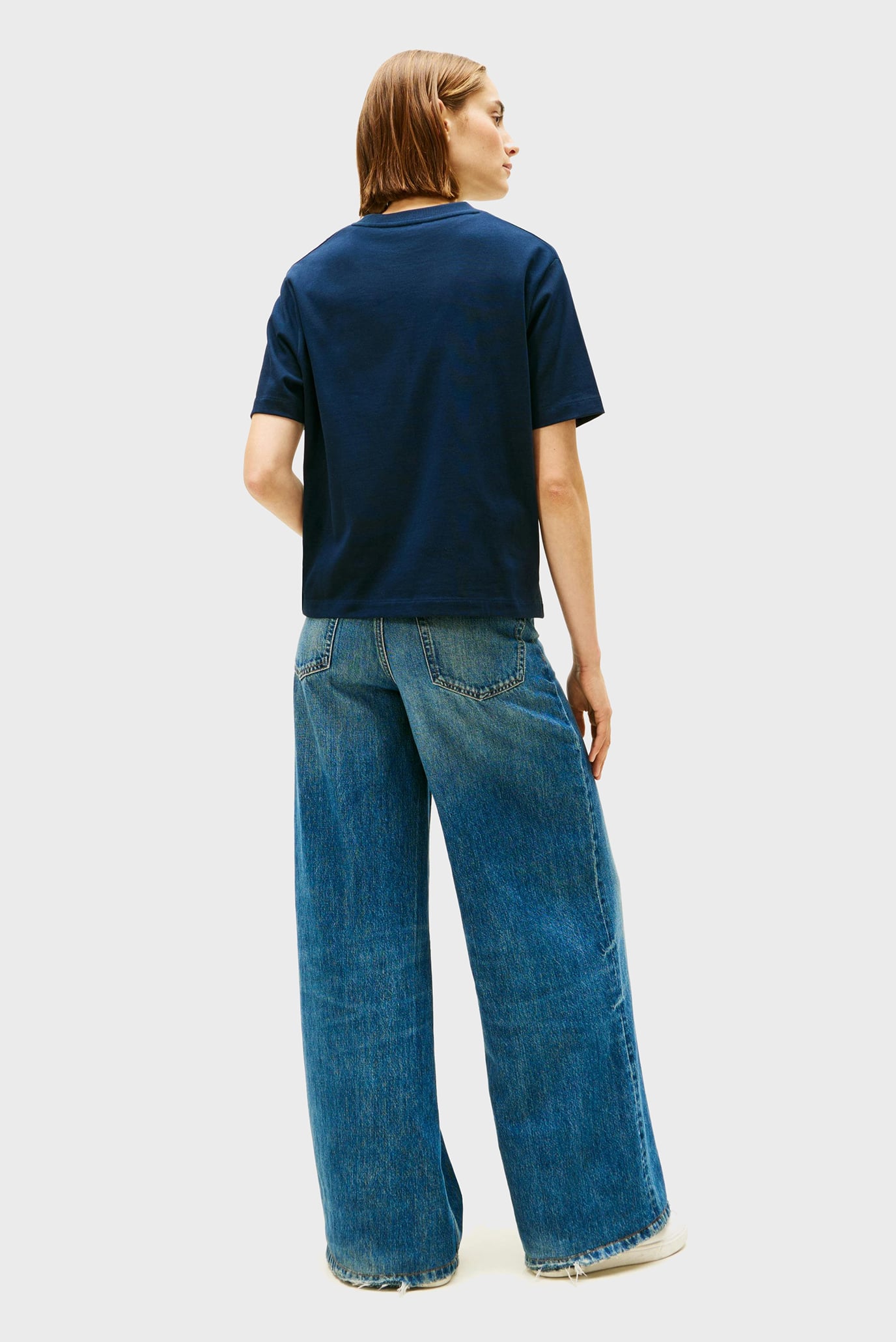 Футболка VARSITY CREST RLX SS TEE 3