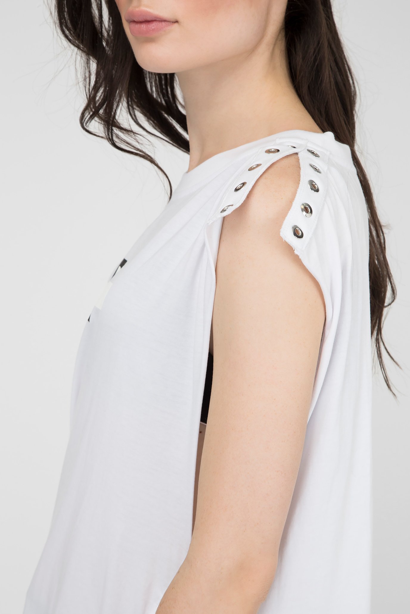 Женская белая удлиненная майка T-DESY-C 9