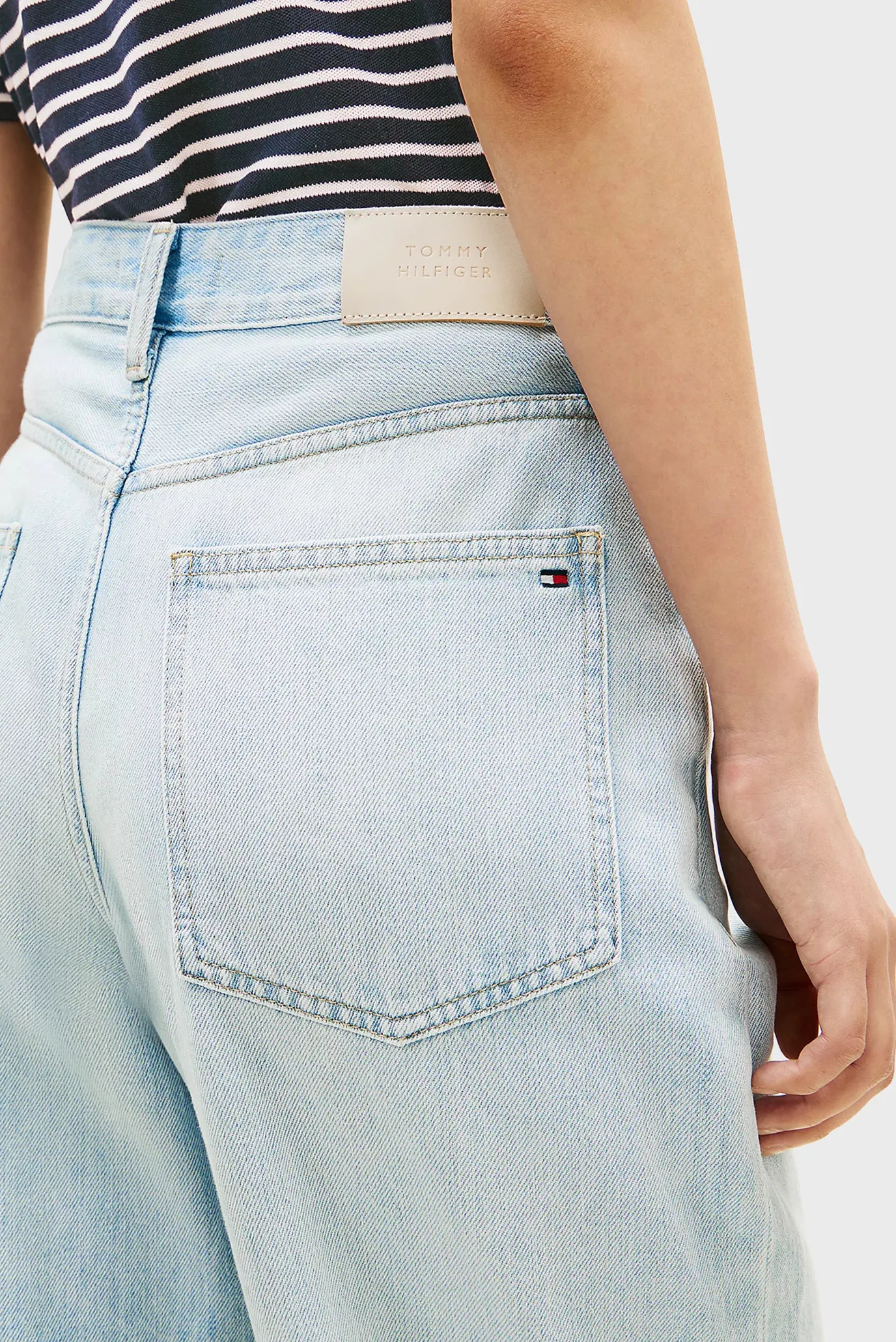 Джинсы DNM TAM BARREL RW 4