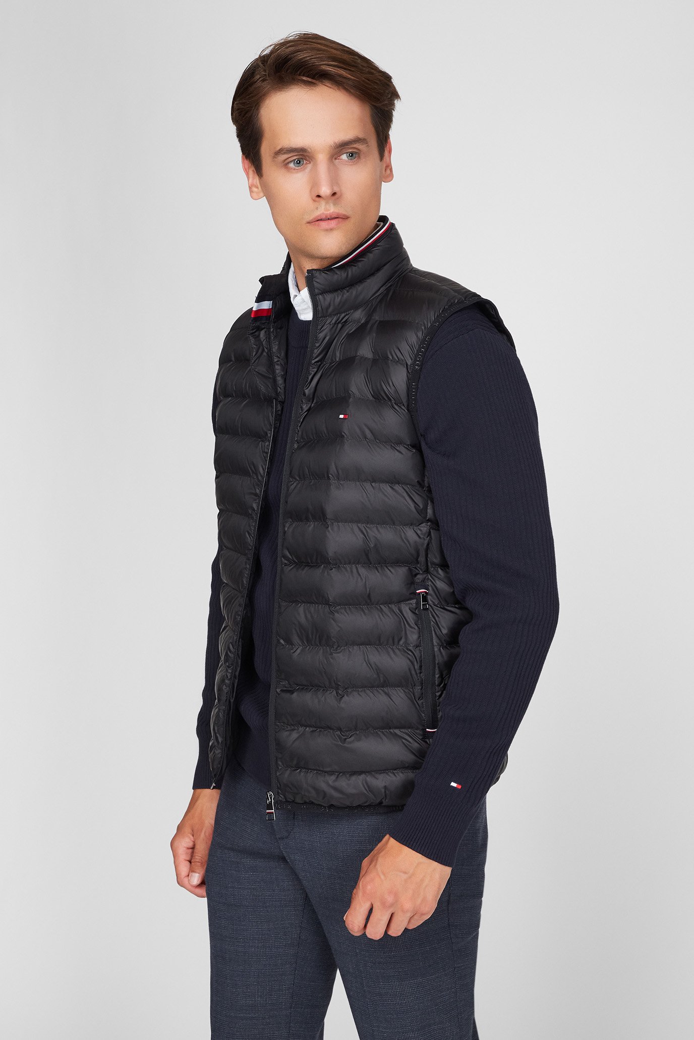 Мужской черный жилет CORE PACKABLE CIRCULAR VESTTommy Hilfiger Мужской черный жилет CORE PACKABLE CIRCULAR VEST 9
