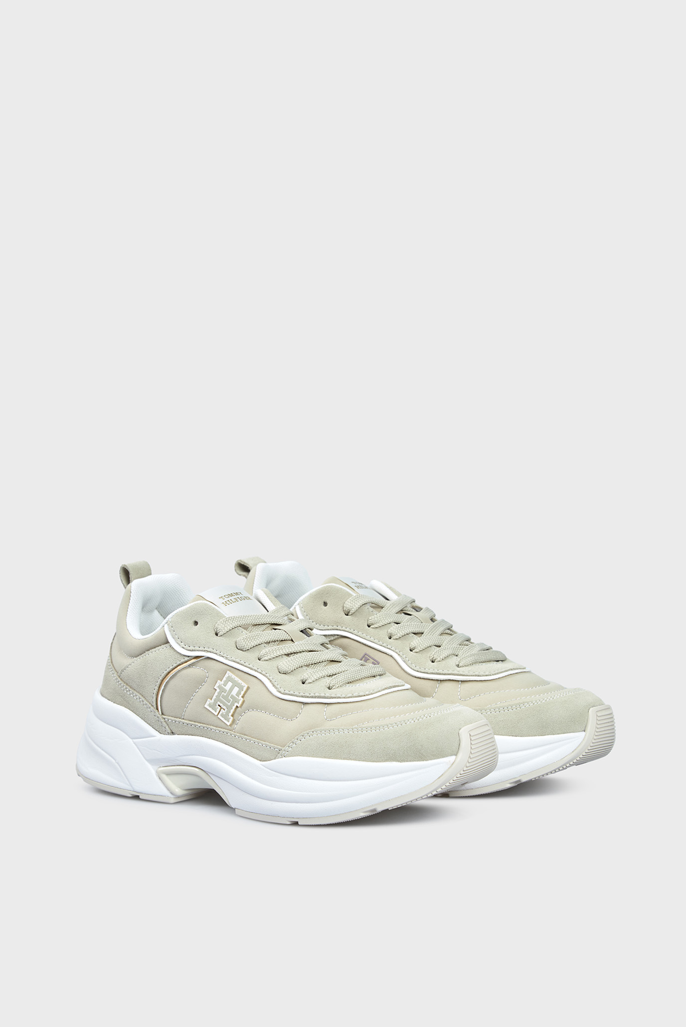 Женские оливковые кроссовки CHUNKY RUNNER VENTILE 3