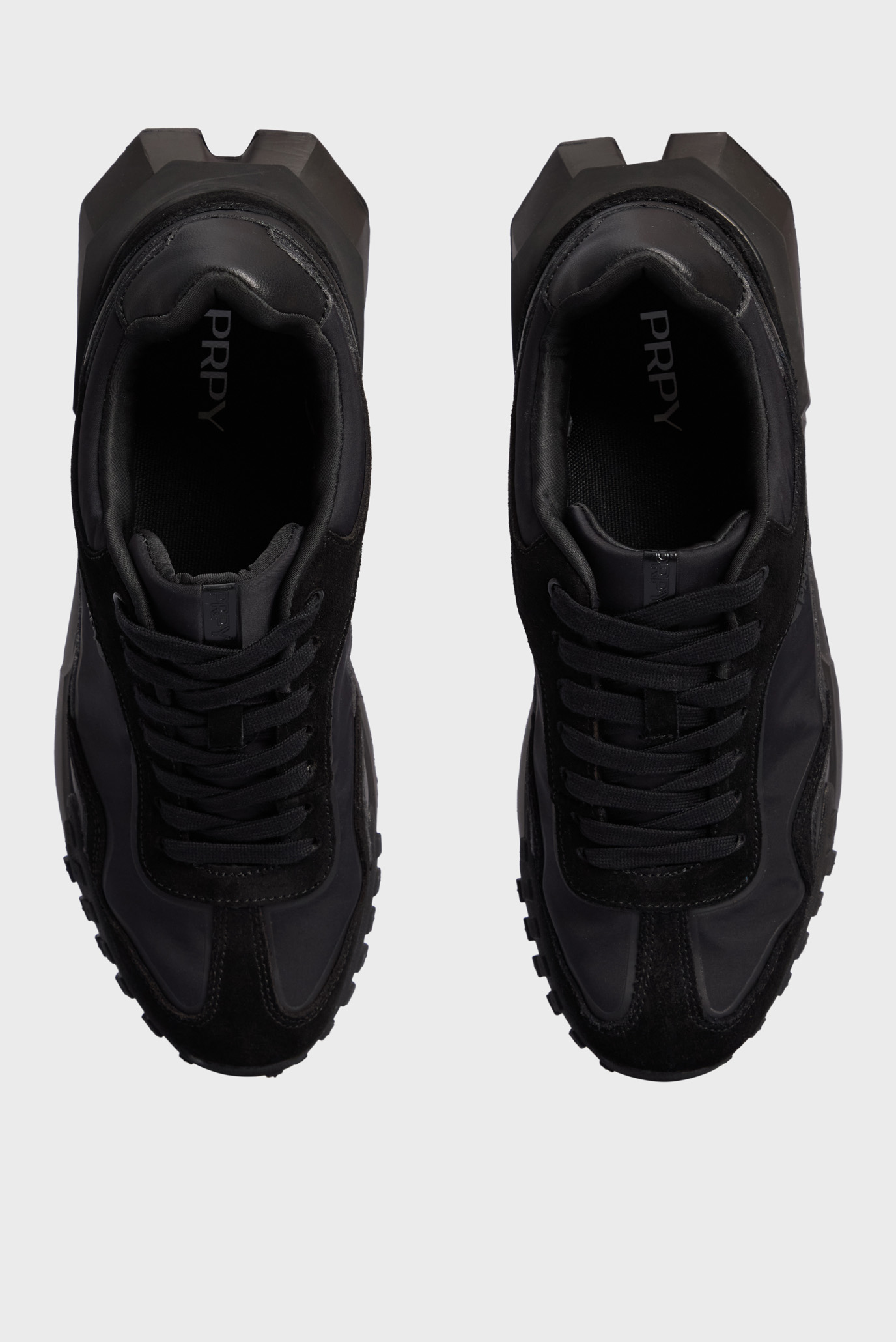 Мужские черные кроссовки Holman 4