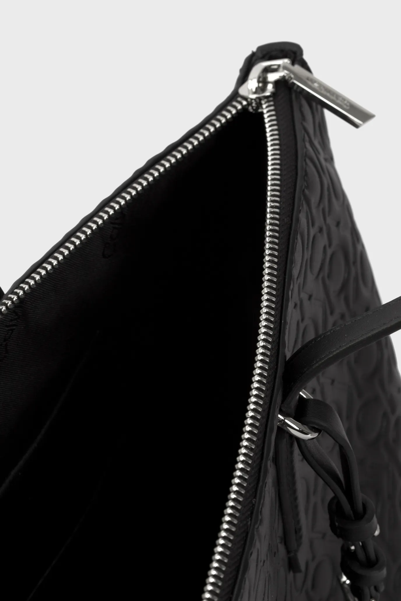 Сумка CK MUST SHOPPER MD EMBOSSED MONO 4