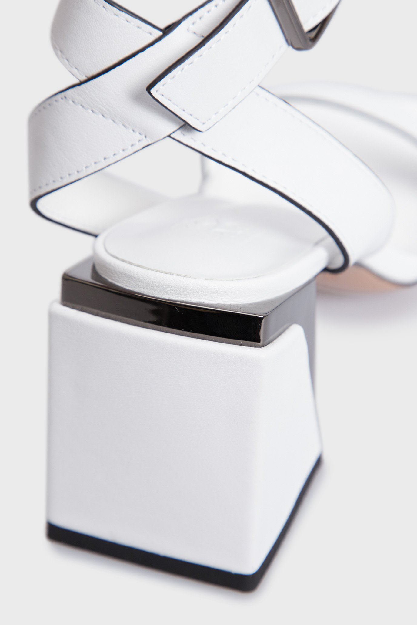 Женские белые кожаные босоножки GwendolynPRPY Женские белые кожаные босоножки Gwendolyn 4