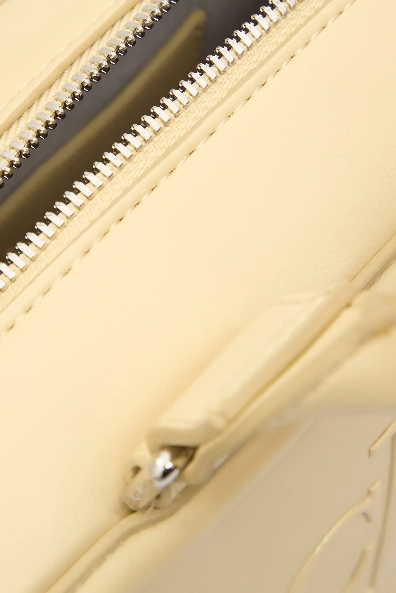 Сумка/BOLD CK ELONGATED MINI TOTE 6