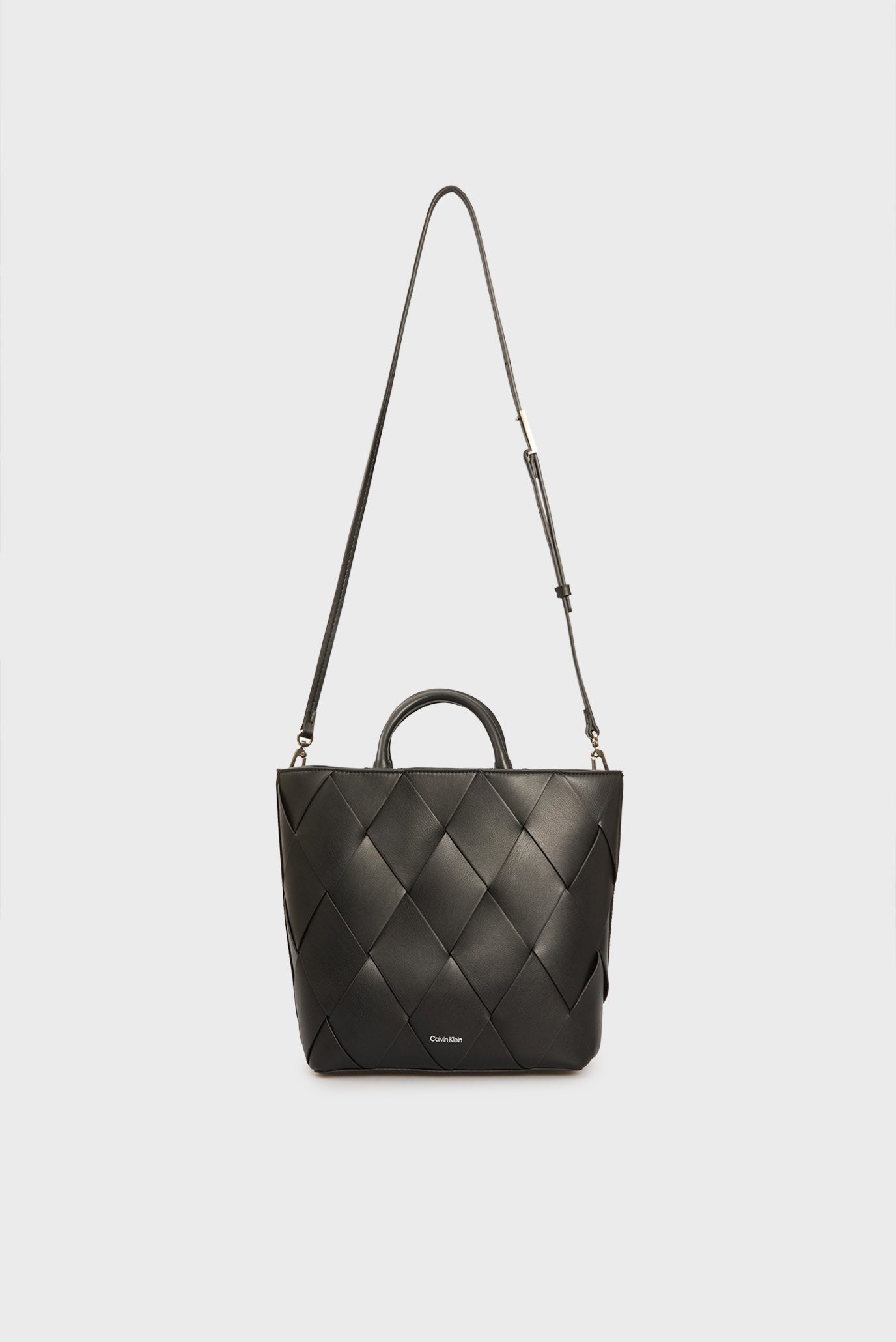 Женская черная сумка CK WOVEN MEDIUM TOTE 2
