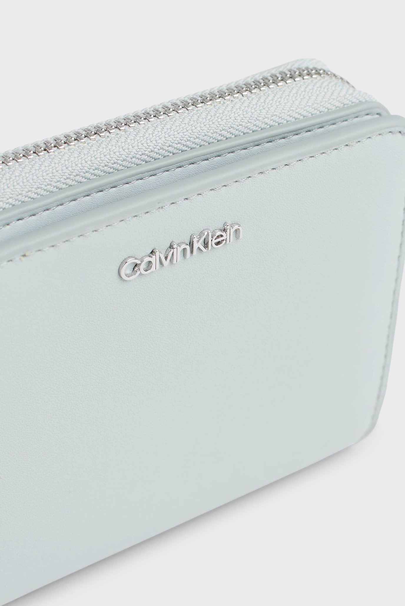 CK MUST MEDIUM ZIP AROUND WALLET Calvin Klein K60K611937 FR Group