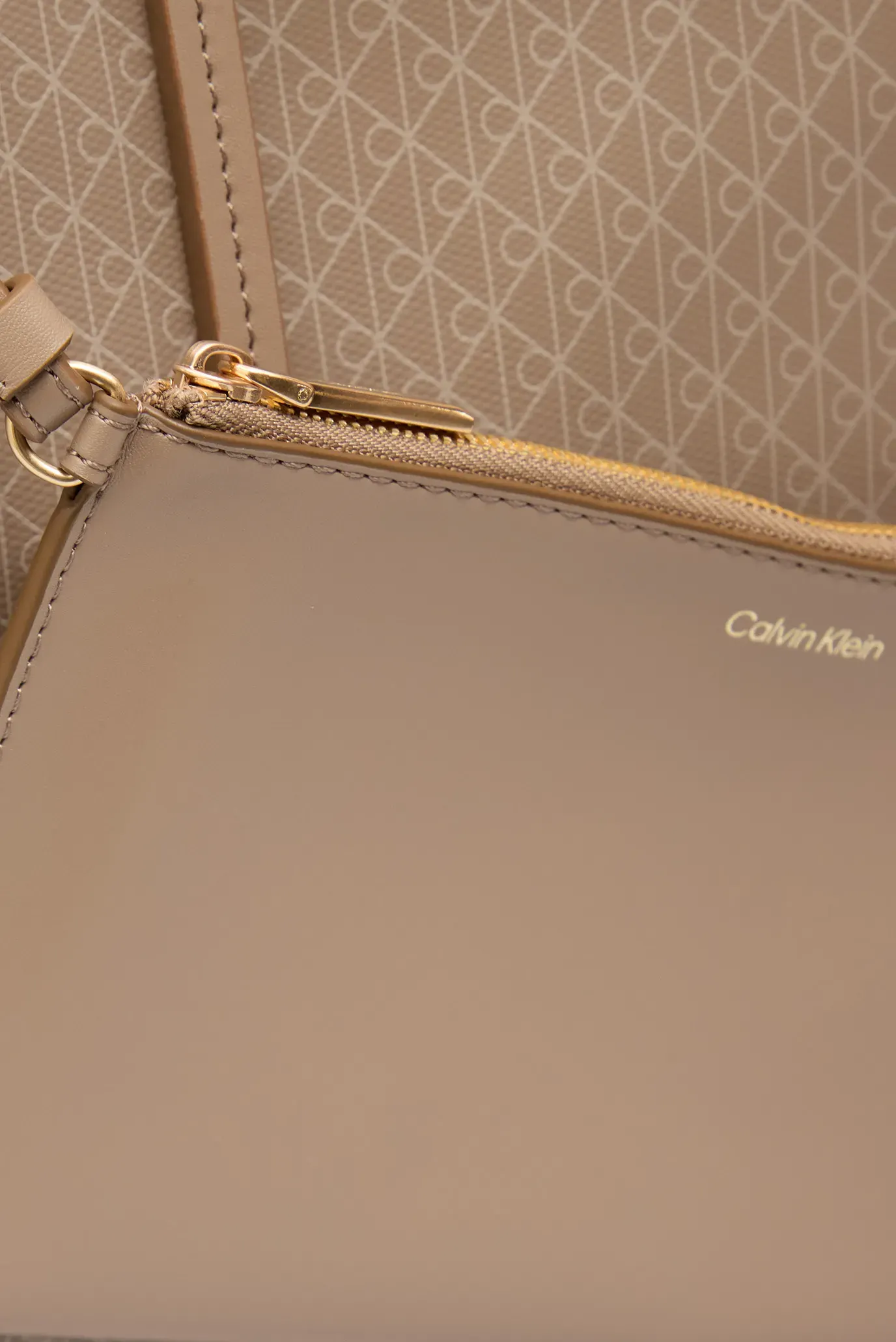 Сумка/EMBLEM AOP TOTE W/ POUCH 2