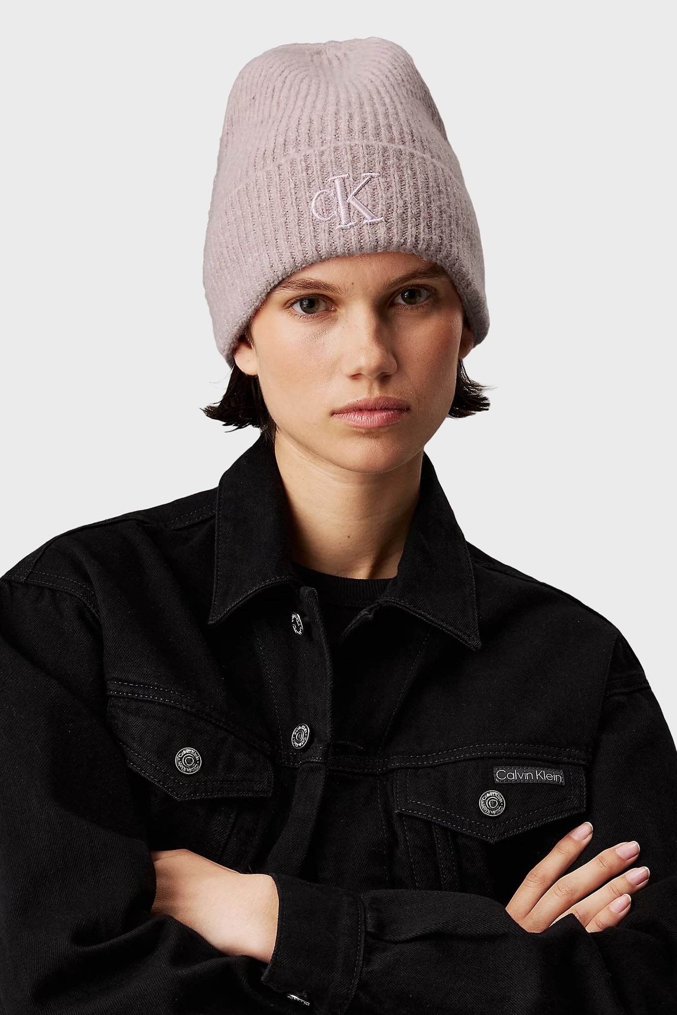 Женская розовая шапка THICK EMBROIDERY BEANIE 2