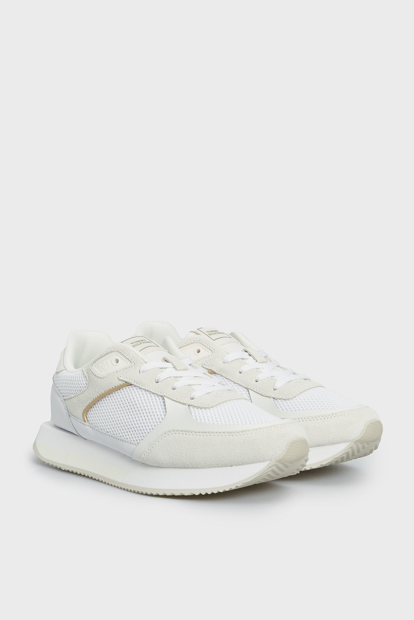 Кроссовки ESSENTIAL ELEVATED RUNNER 3