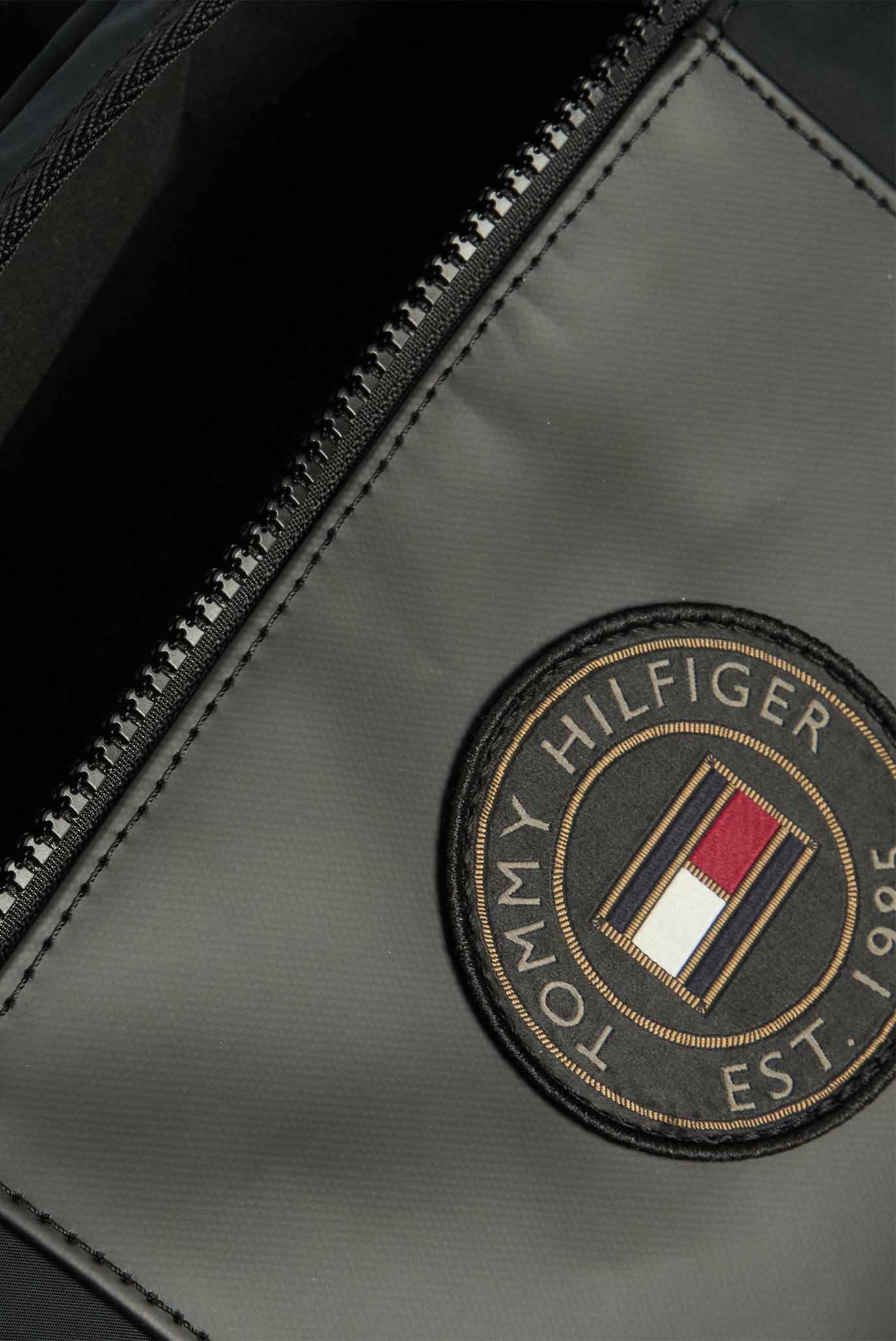 Мужская черная поясная сумка TH TEXTURE BLOCK BUMBAG 5