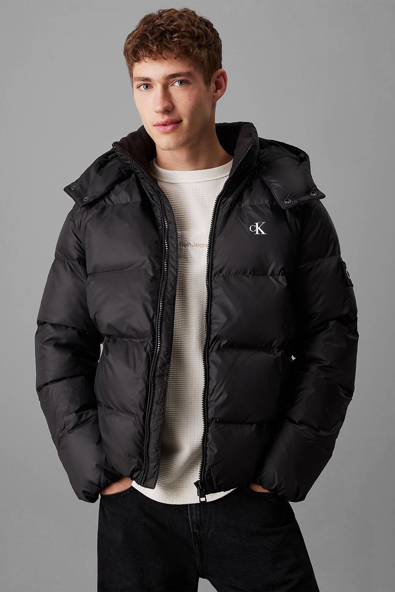 Мужской черный пуховик ESSENTIALS DOWN JACKET 1
