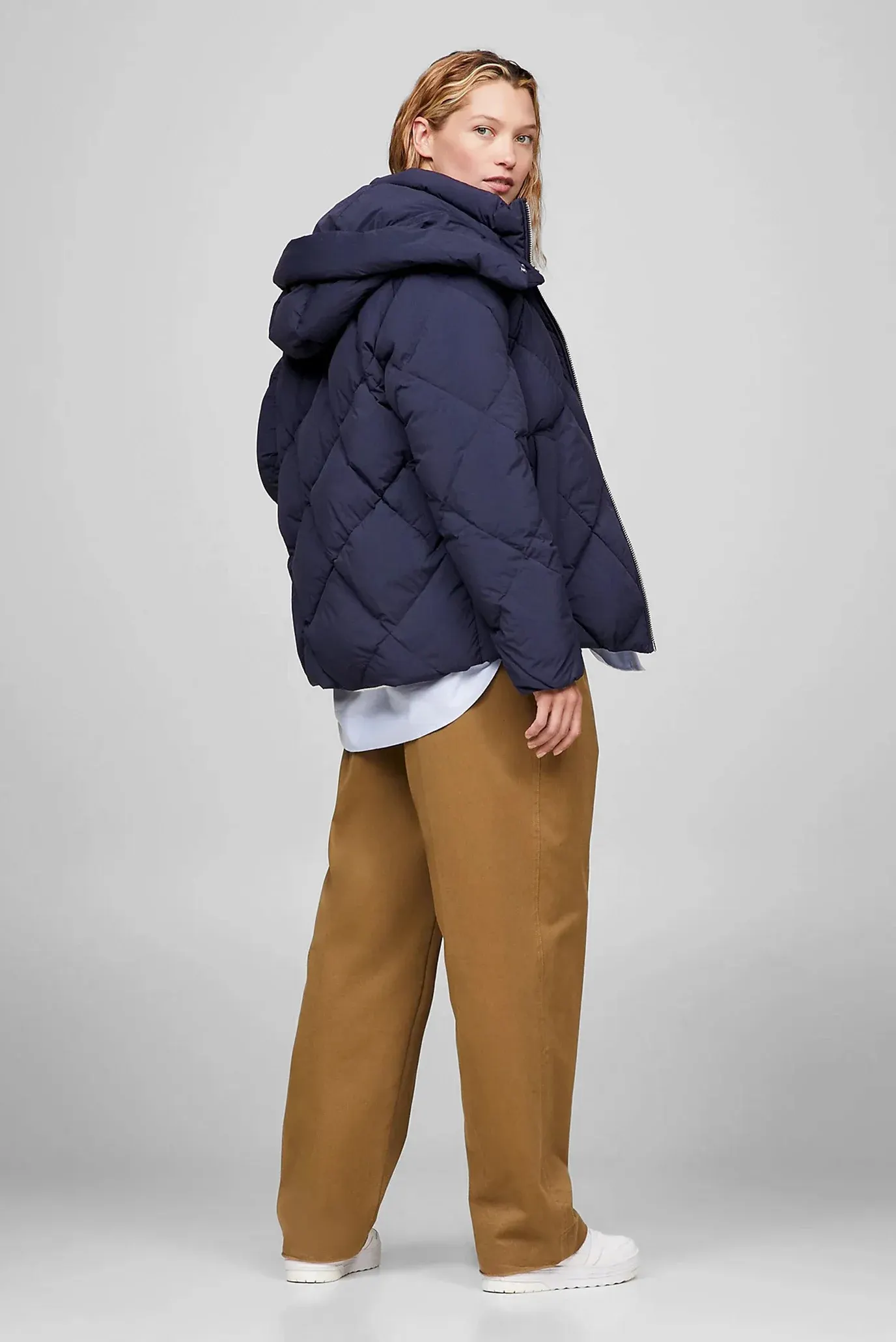 Женская темно-синяя куртка HW DOWN DIAMOND BAFFLE JACKET 3