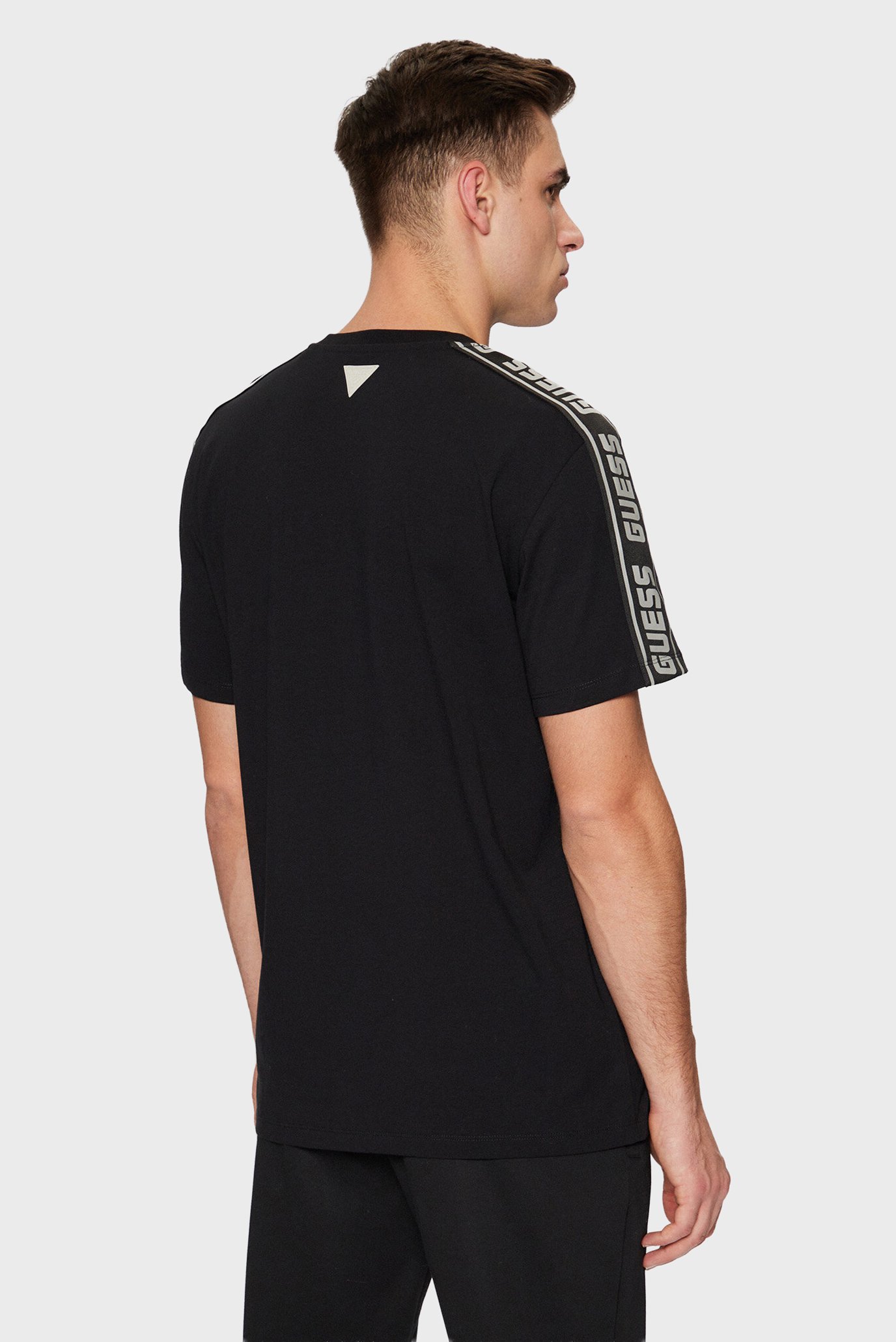 Футболка ARLO CN T-SHIRTGuess Футболка ARLO CN T-SHIRT 2