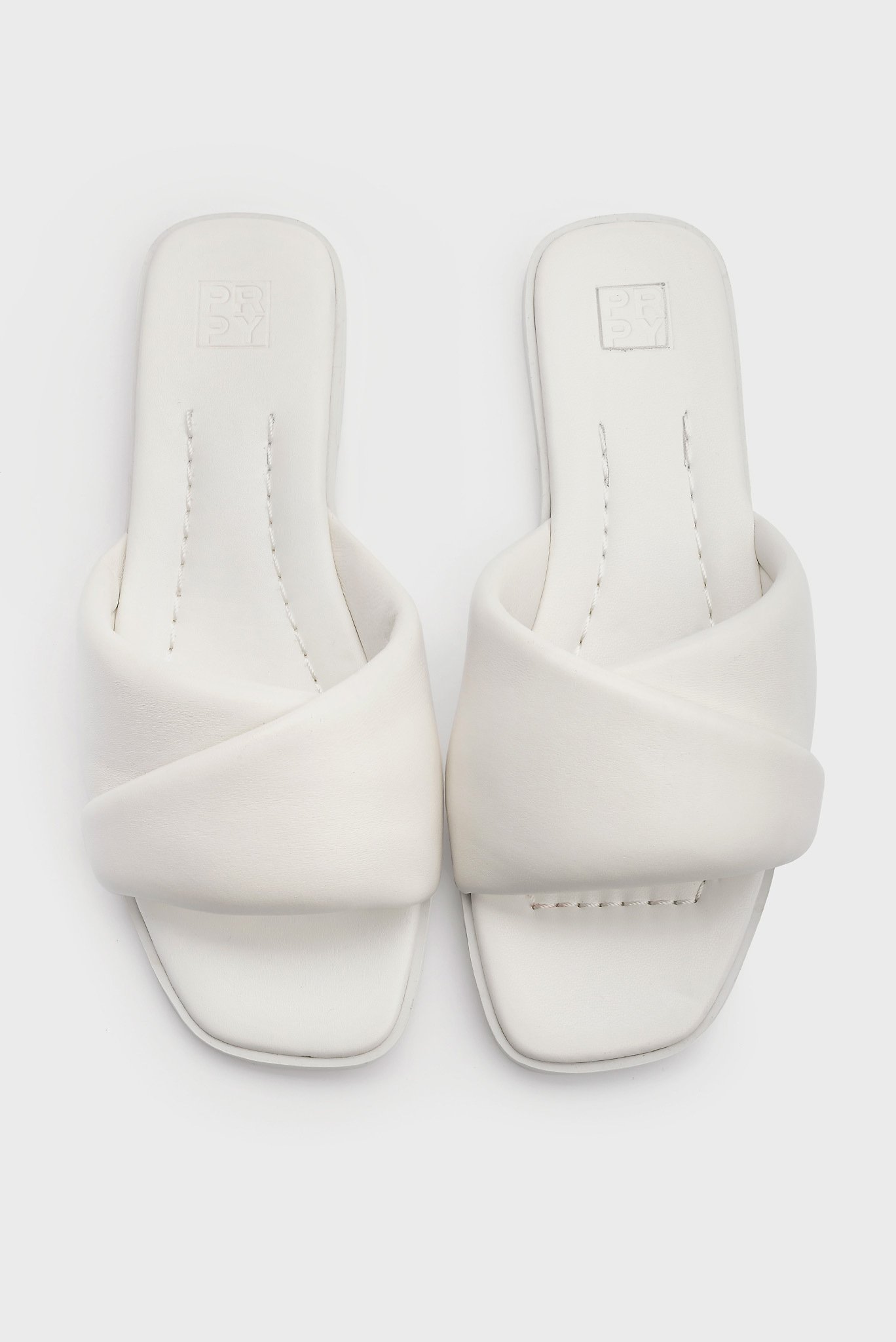 Женские белые кожаные слайдеры Vesna 4