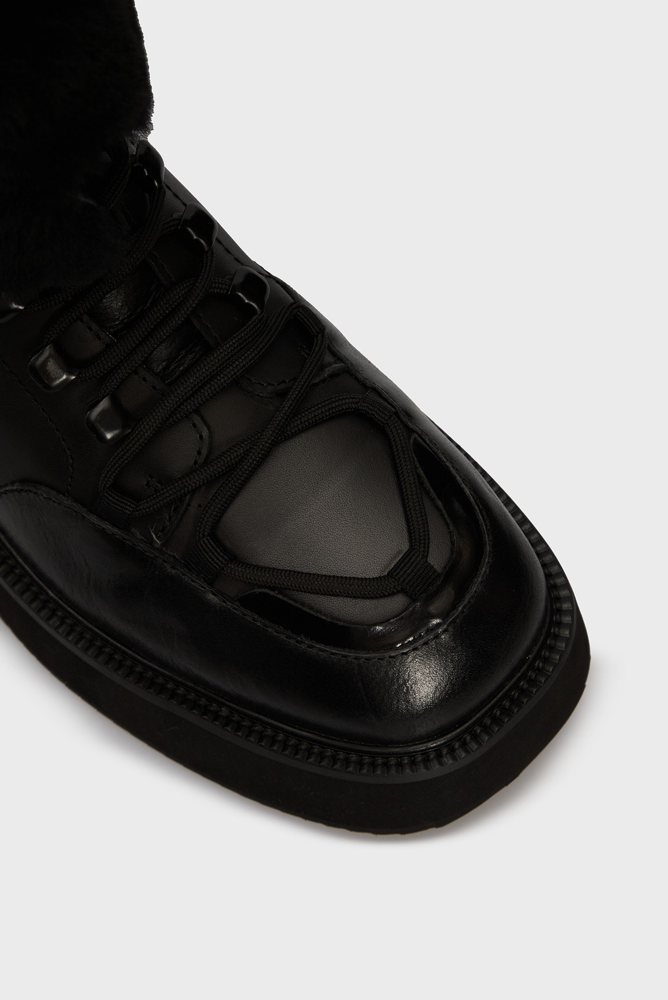 Женские черные кожаные хайкеры Britta 2