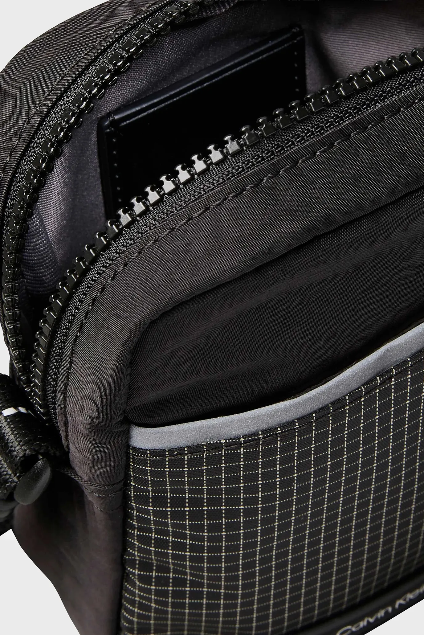 Сумка STRIPED UTILITY ZIP SLIM REPORTE 4