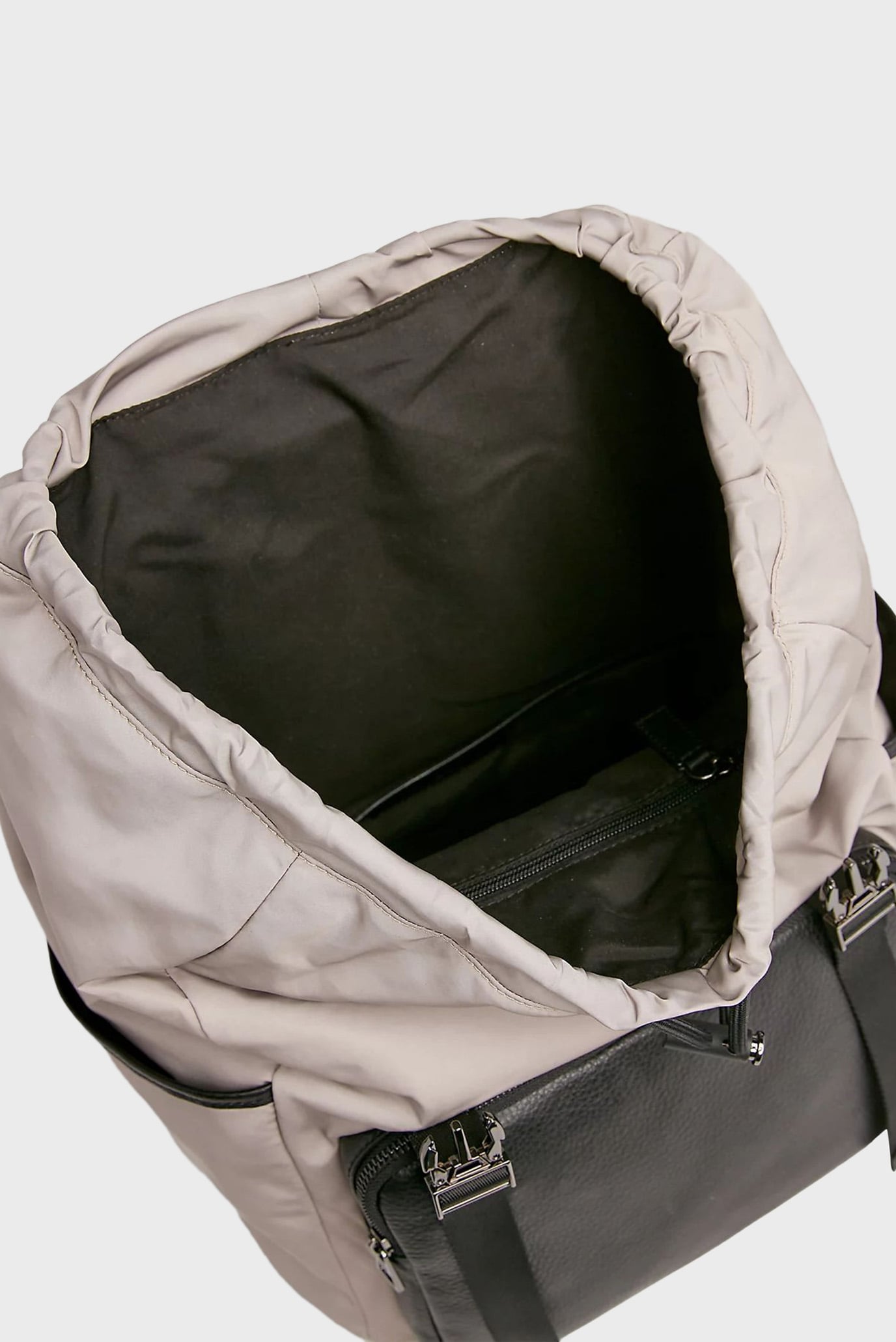 Рюкзак TH LUX NYLON FLAP BACKPACK 3