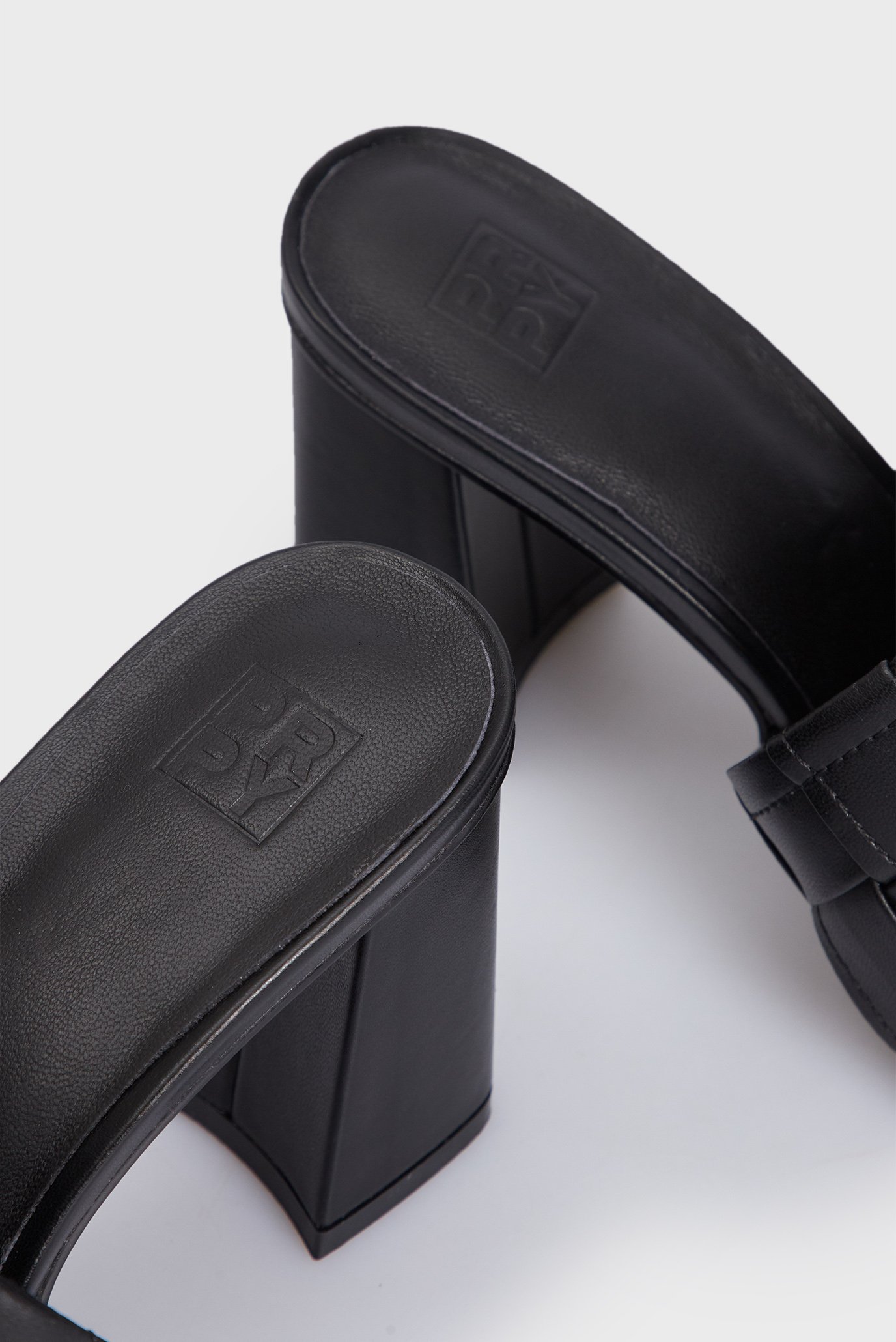 Босоножки Carla 10