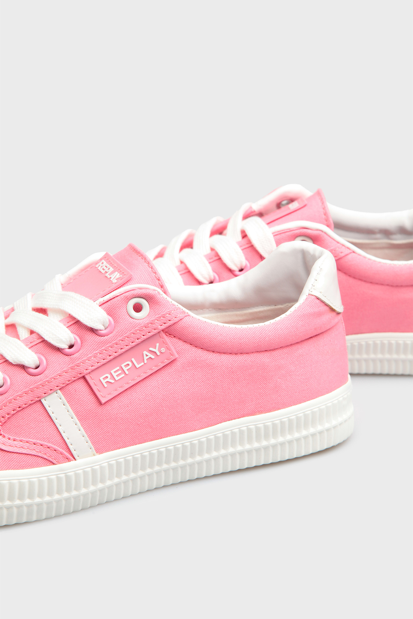 Женские розовые кеды 10