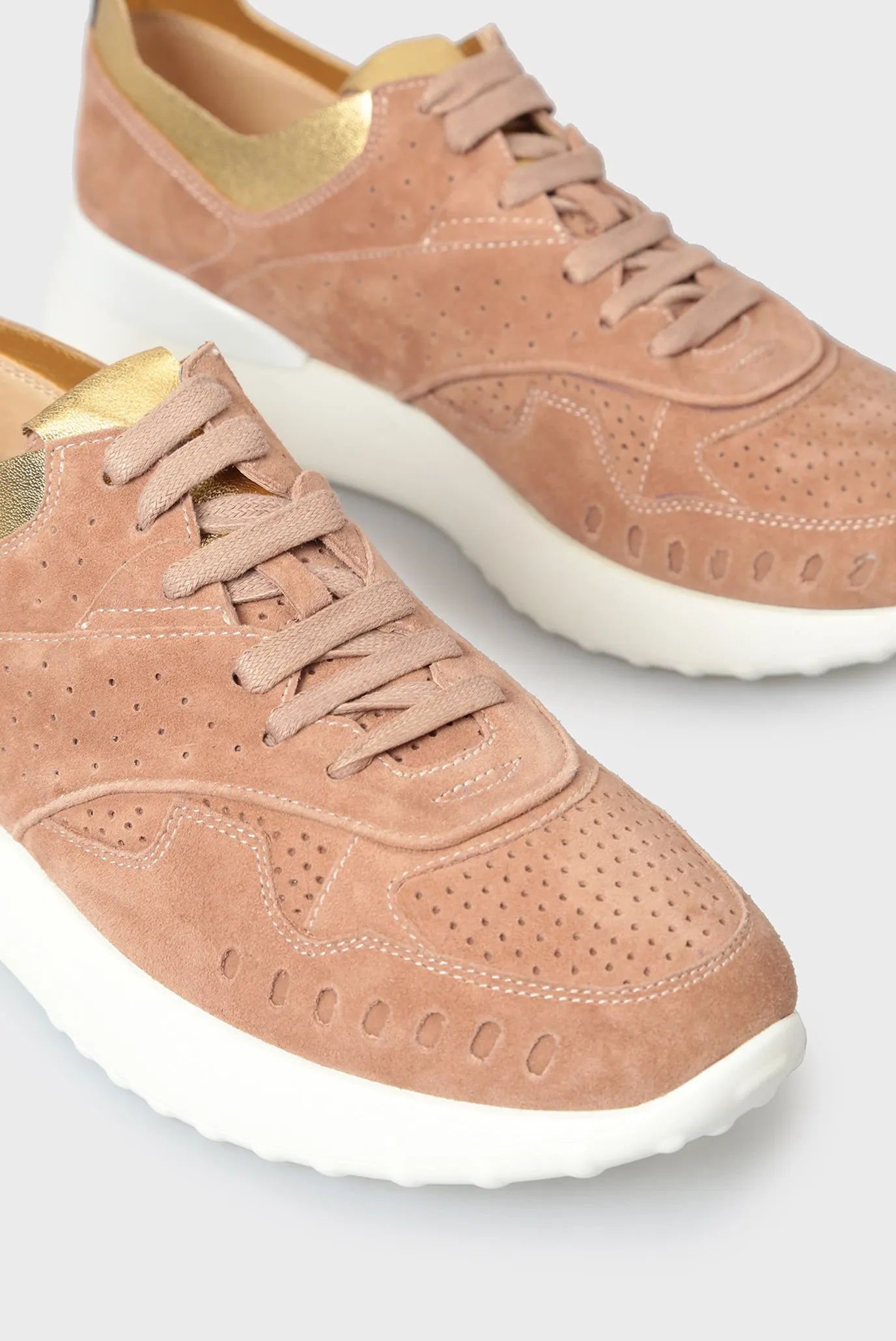 Женские бежевые замшевые кроссовки Garcia 5