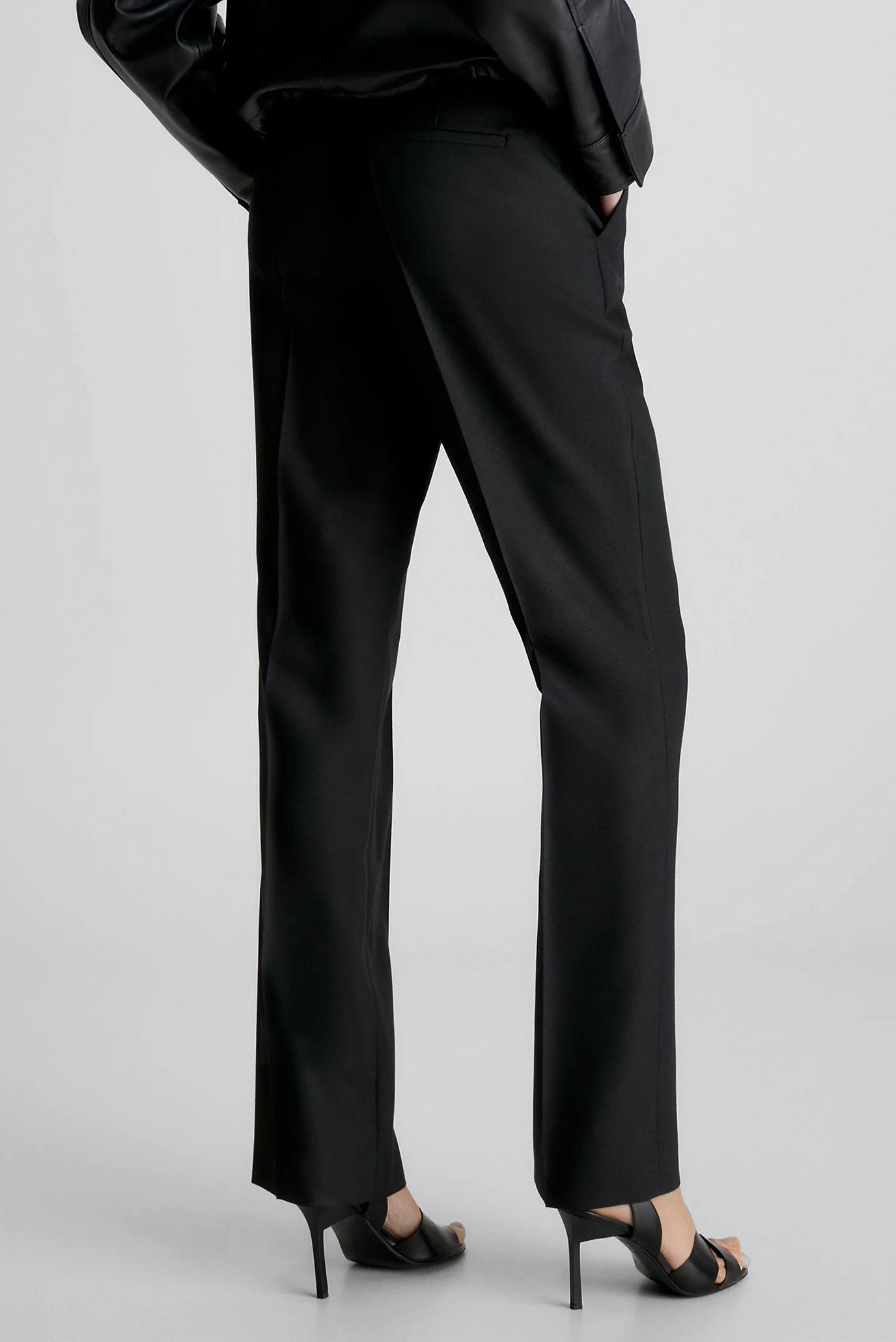 Женские черные брюки ESSENTIAL SLIM STRAIGHT PANT 3