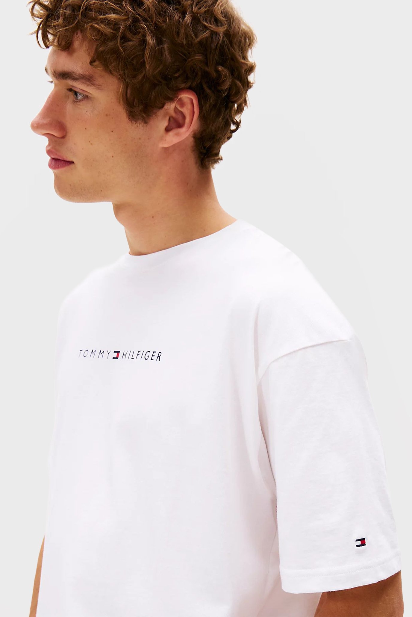 Футболка SS TEE CONT. LOGO 4