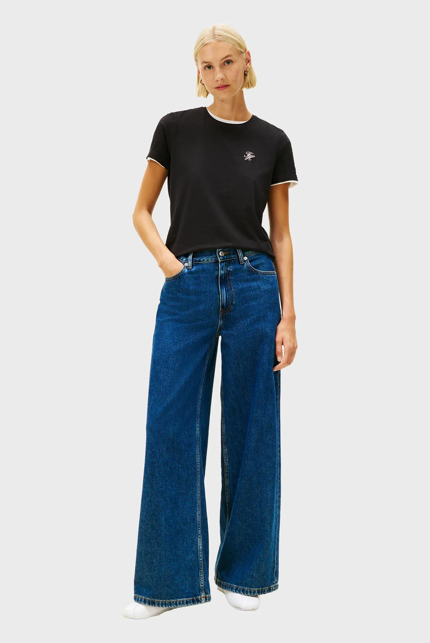 Футболка TH SCRIPT REG C-NK SS TEE 2