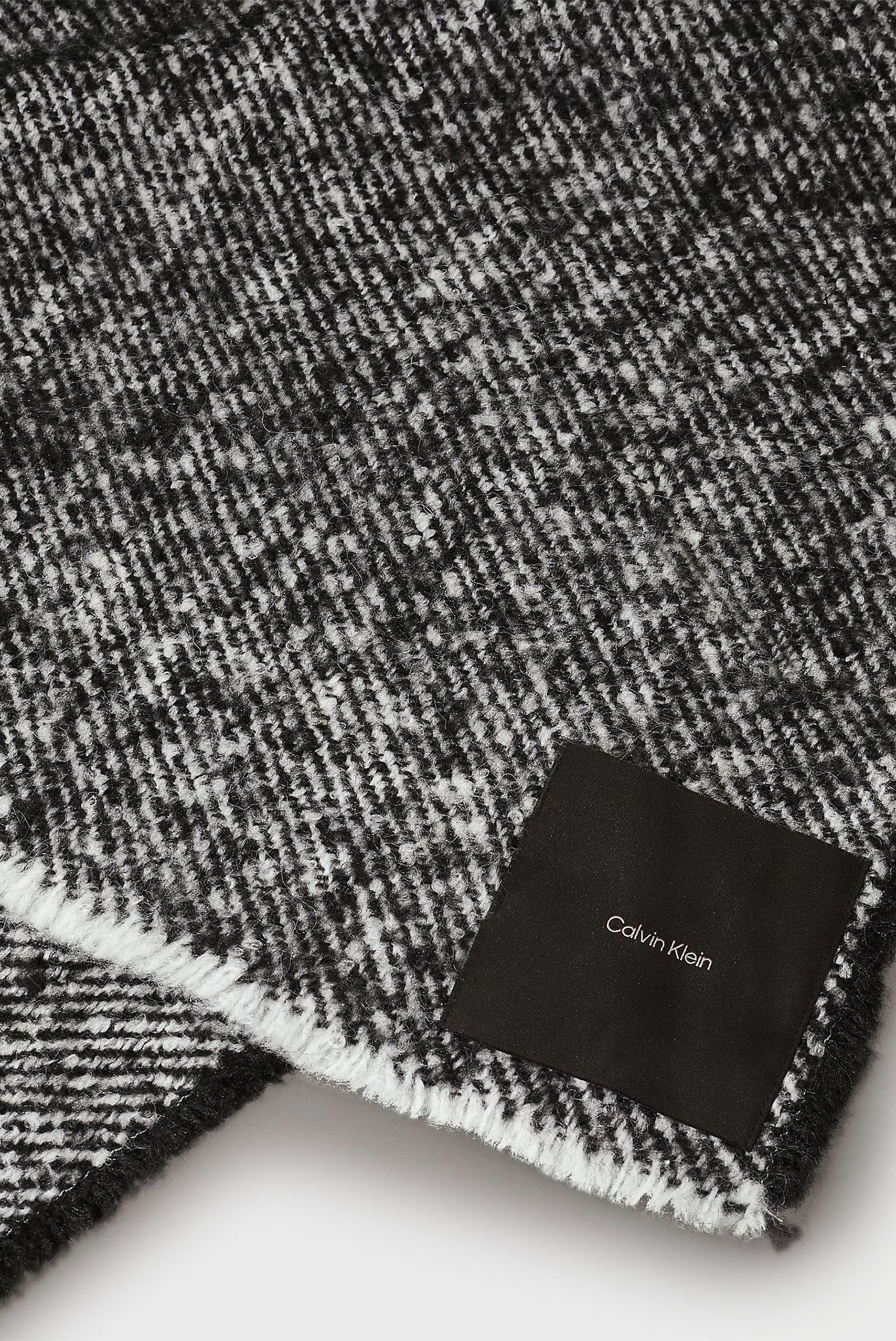 Женский черный шарф CONCRETE WOOL BLANKET 2