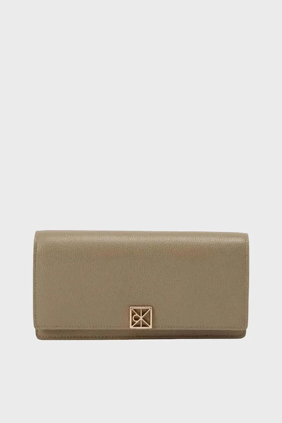 Кошелек EMBLEM HW PEBBLE LONG BIFOLD Calvin Klein