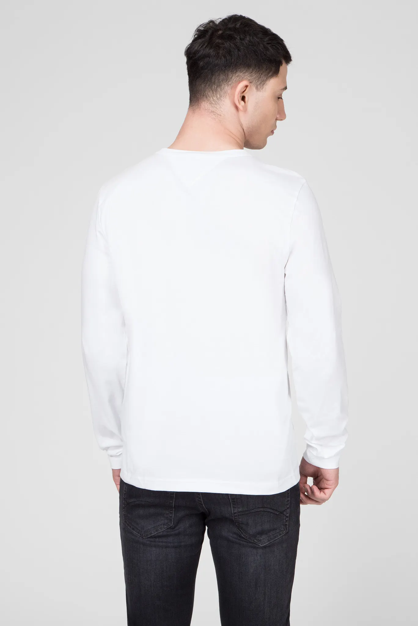 Мужской белый лонгслив 3