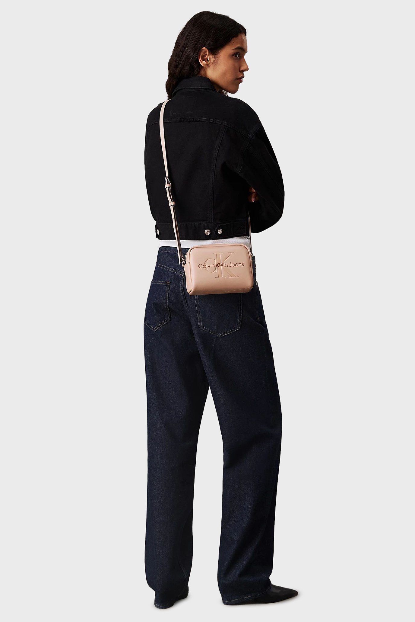 Женская персиковая сумка SCULPTED CAMERA BAG18 MONO 2