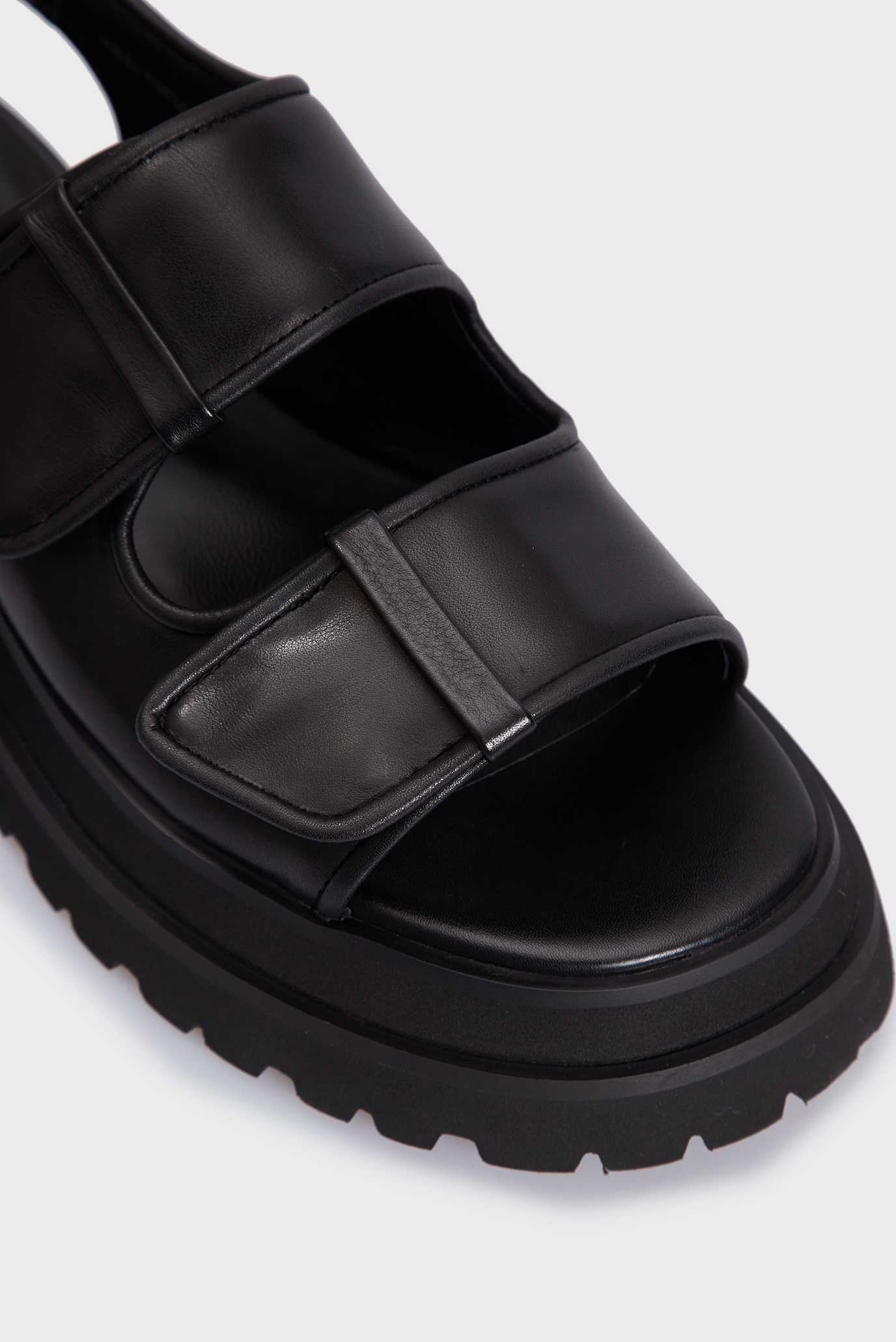 Женские черные кожаные сандалии Marta 6