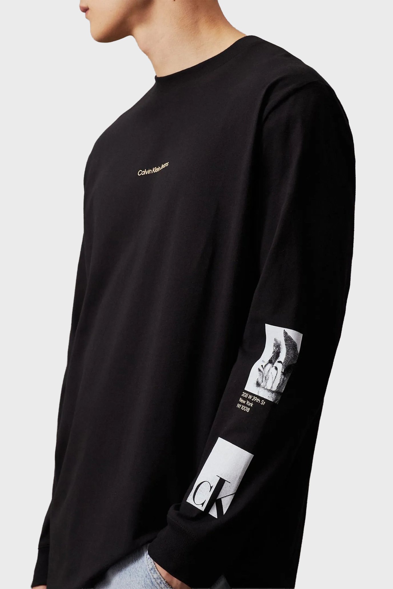 Мужской черный лонгслив MULTI GRAPHIC LS TEECalvin Klein Jeans Мужской черный лонгслив MULTI GRAPHIC LS TEE 5