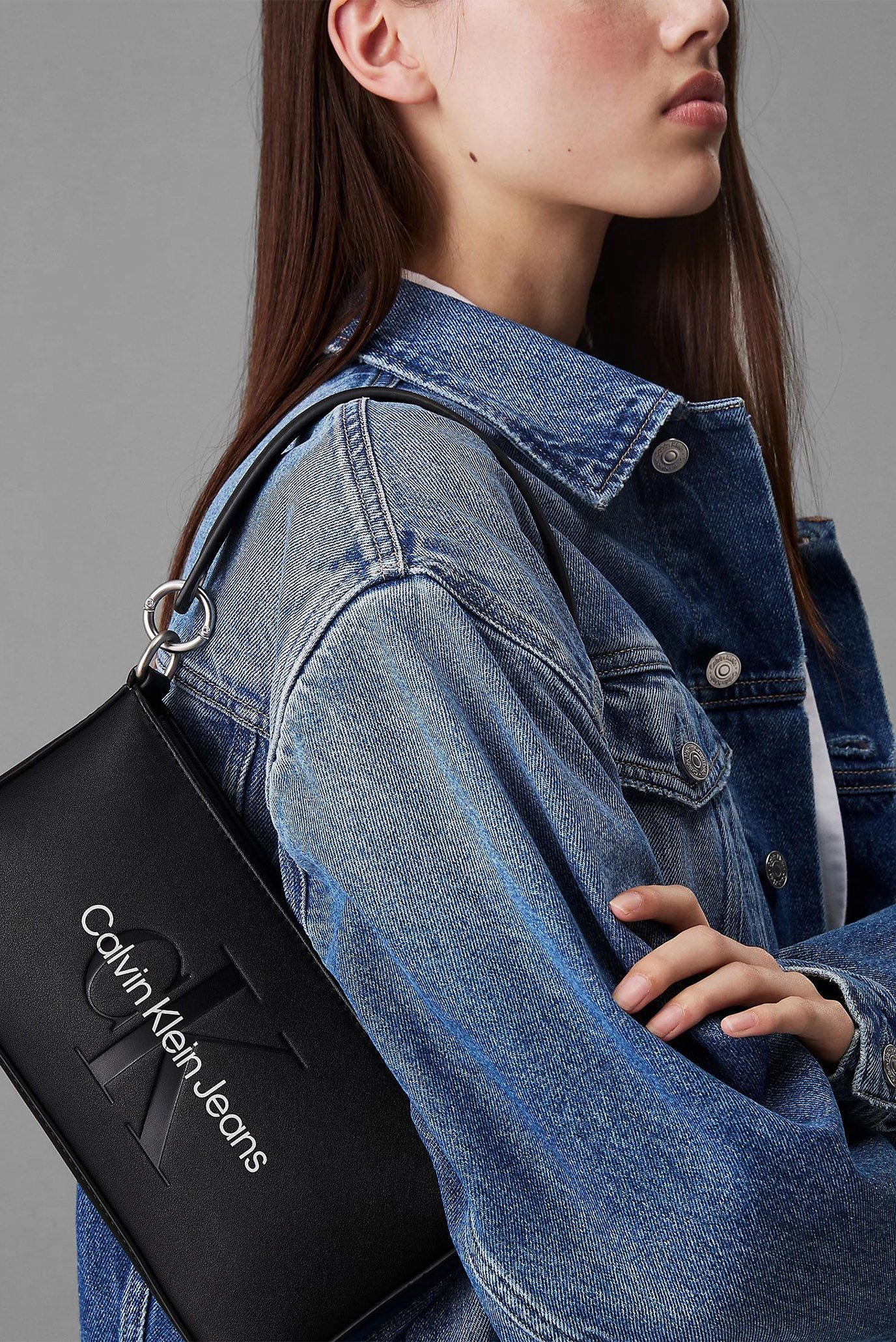 Сумка SCULPTED SHOULDER POUCH25 MONO 6