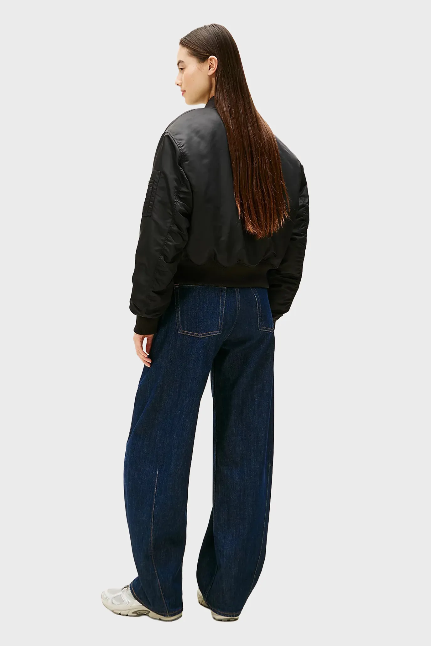 Куртка демисезонная TJW ESSENTIAL BOMBER JACKET 4