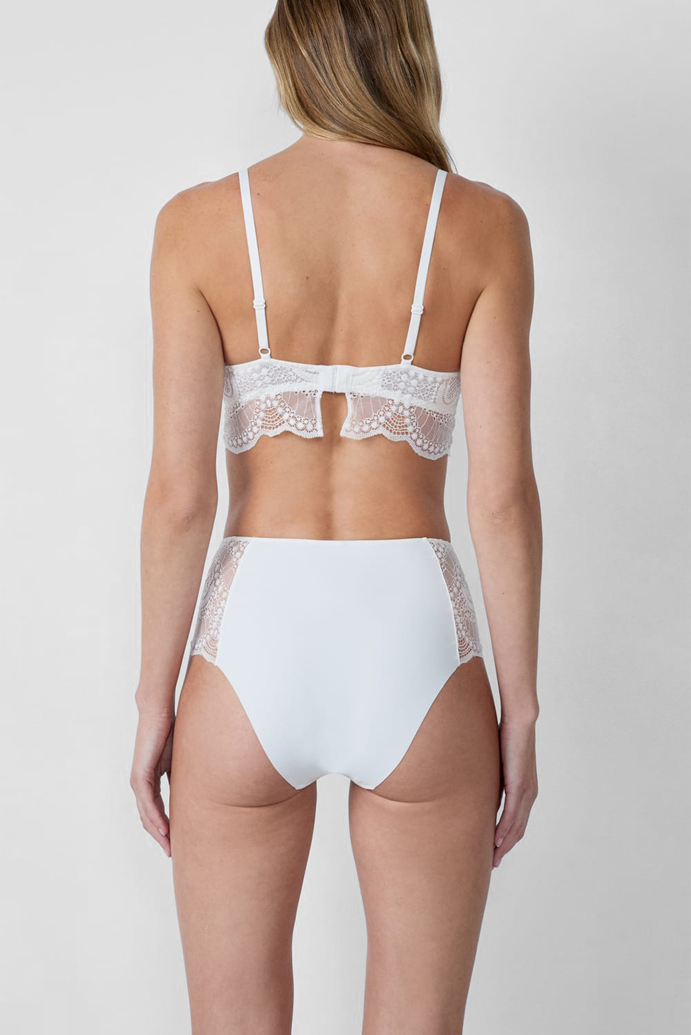 Бюстгальтер PURE INFINI - N*4 CLASSIQUE 2