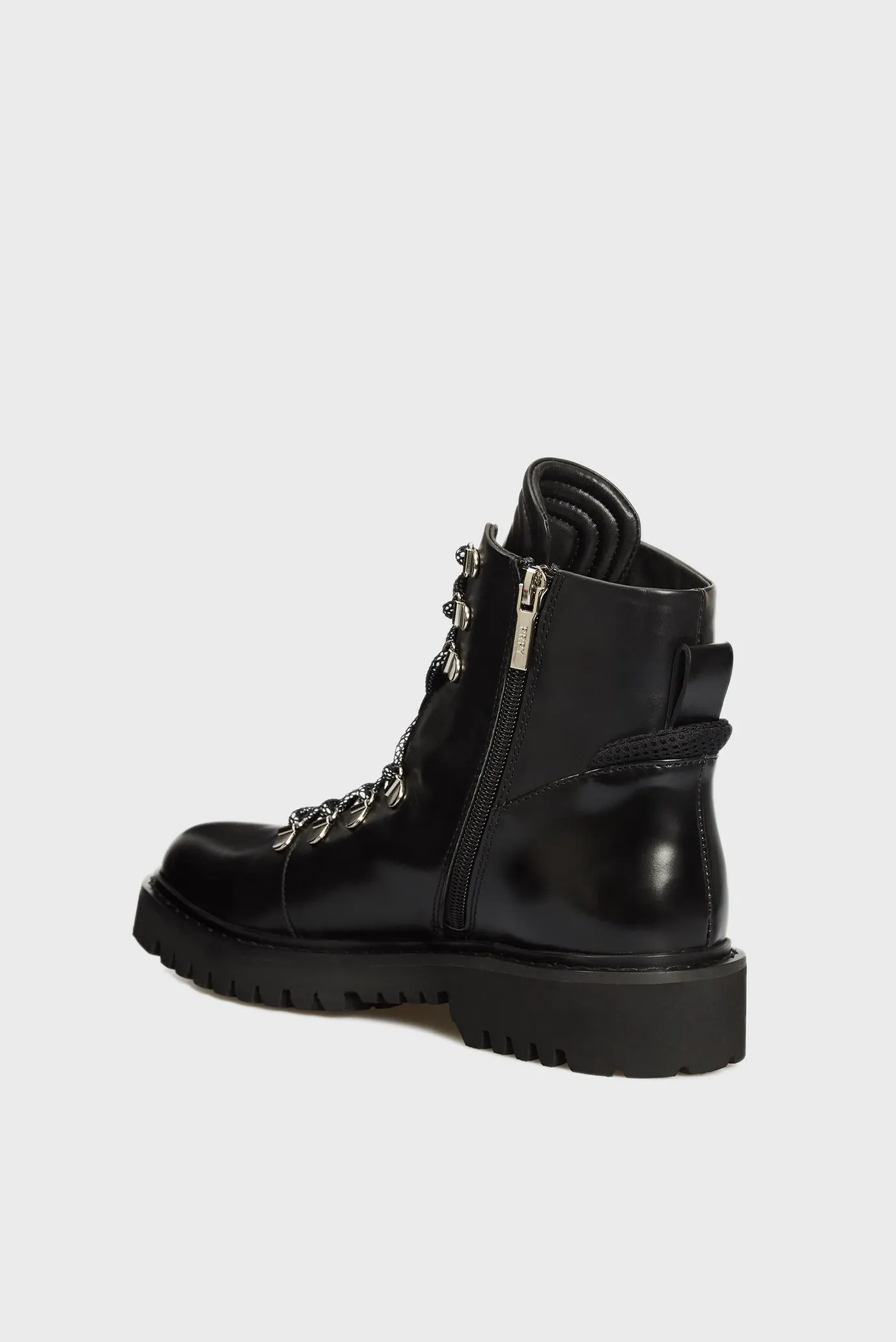 Женские черные кожаные ботинки Dacota 3