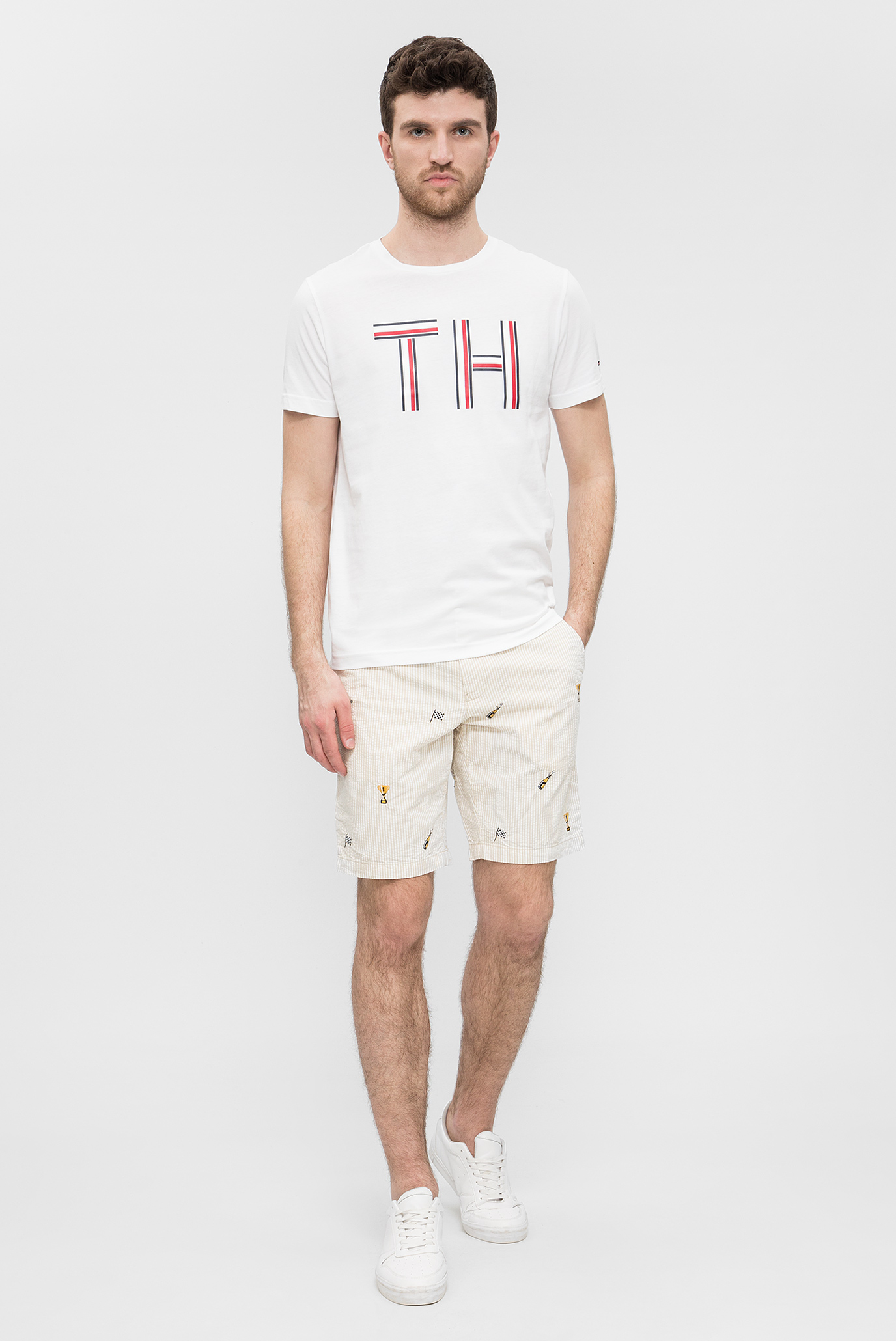 Мужская белая футболка в полоску 10