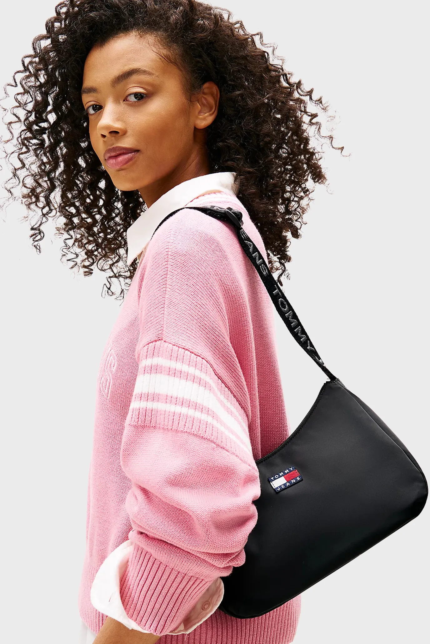 Сумка TJW ESS DAILY SHOULDER BAG 2