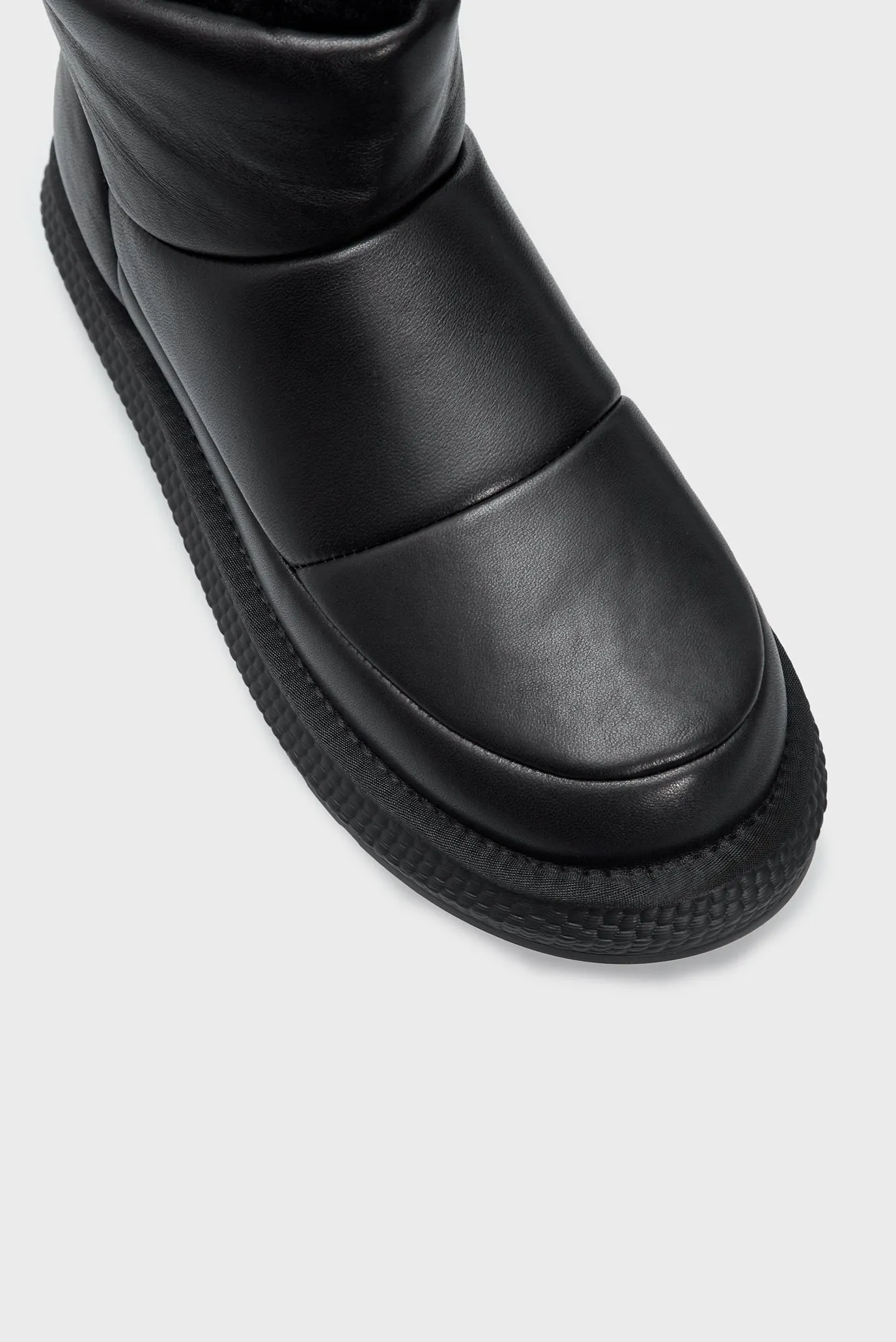 Женские черные кожаные угги Dilara 5