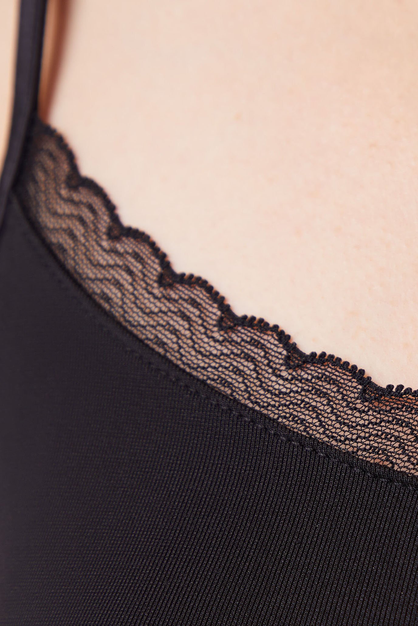 Майка WARM ME UP LACE - CA 4