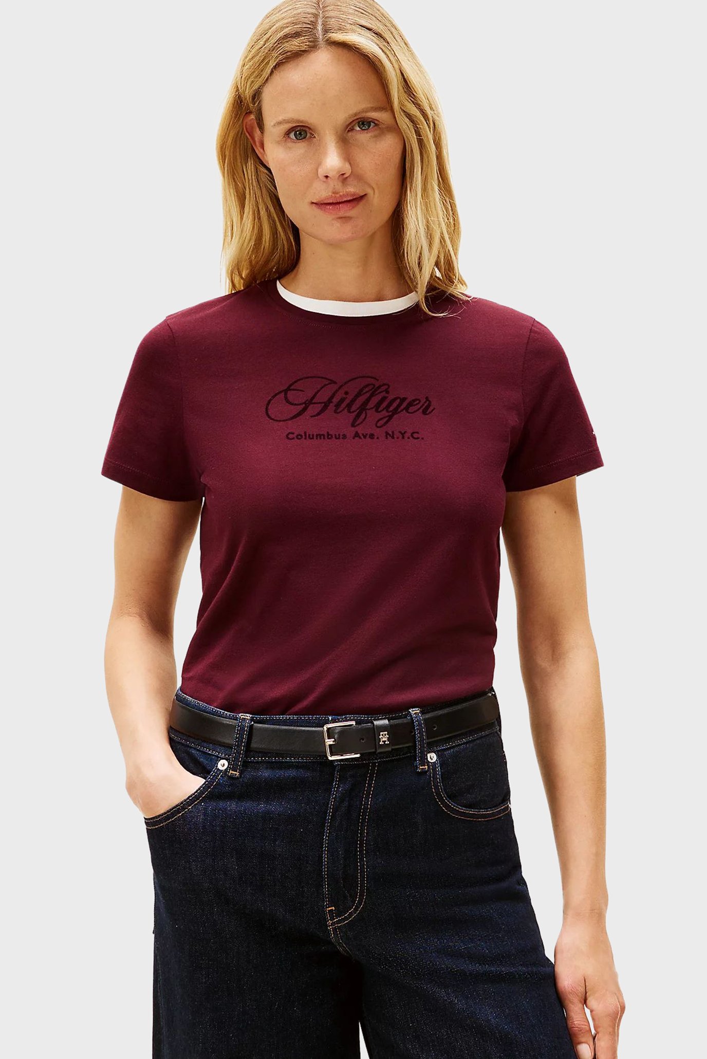 Футболка SCRIPT REG C-NK SS TEETommy Hilfiger Футболка SCRIPT REG C-NK SS TEE 1