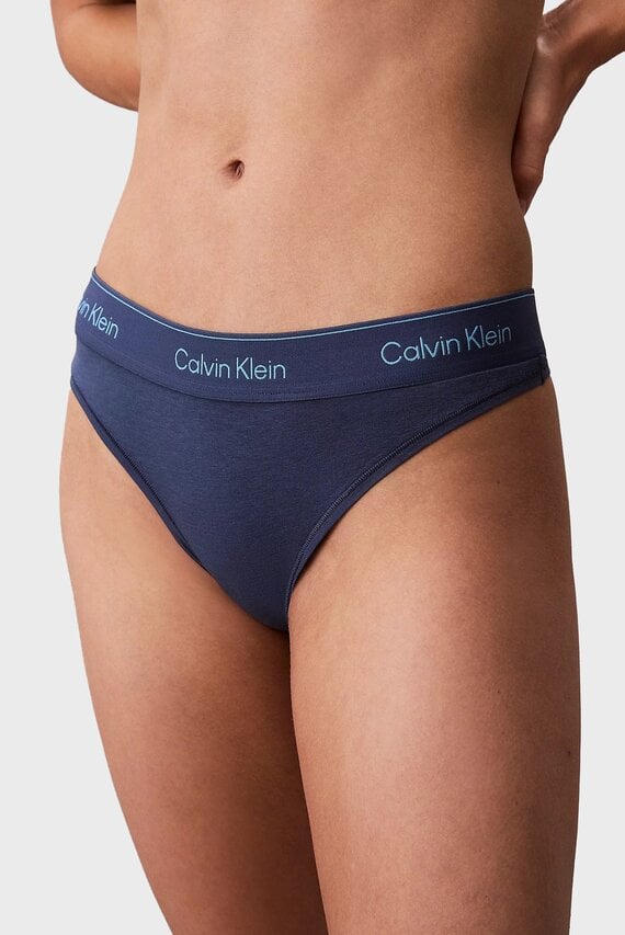 Егде жастағы ерлі-зайыптылардың орыс сексі Порнографиялық суреттер