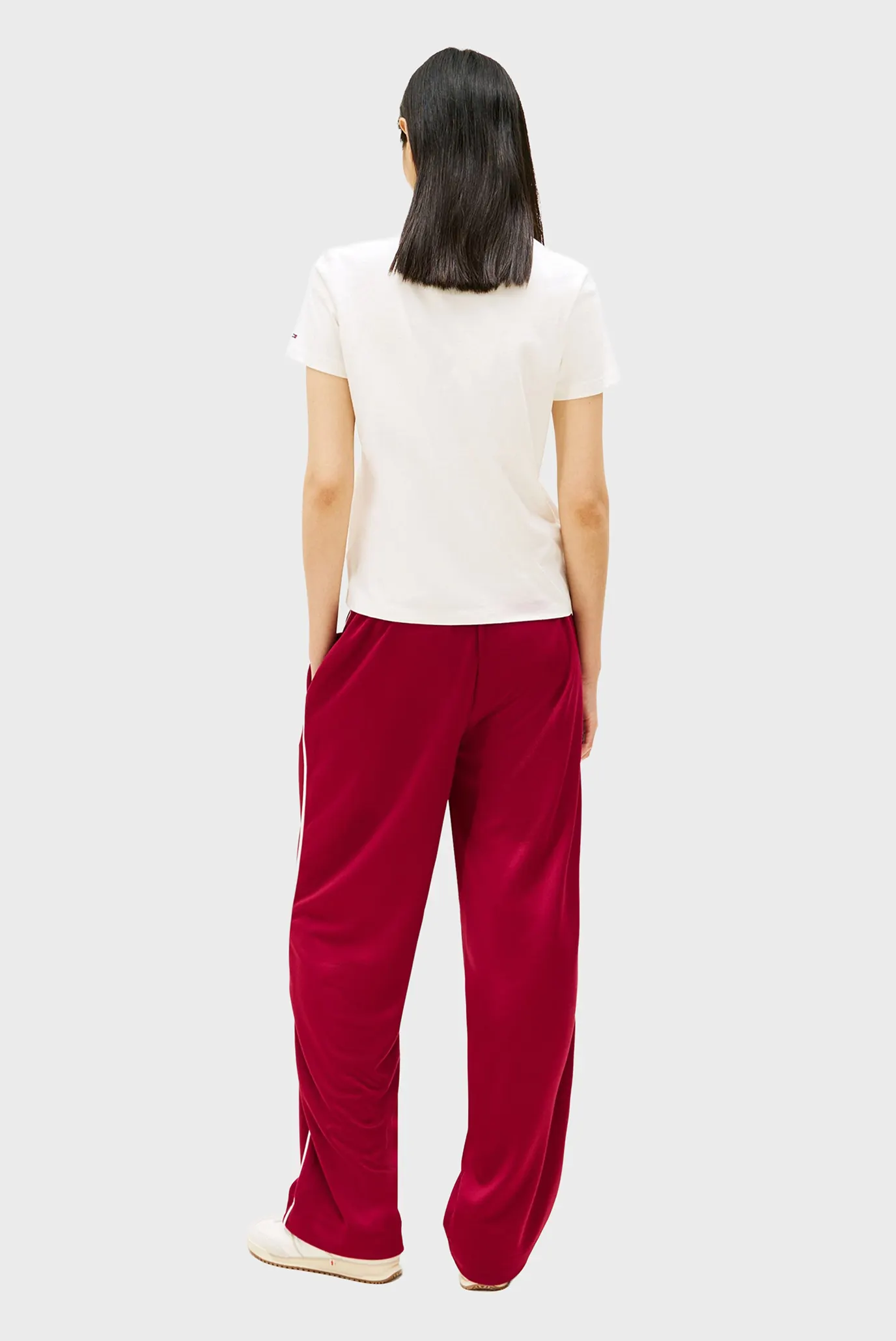 Футболка TJW REG ESSENTIAL LOGO 2 TEE EXT 2