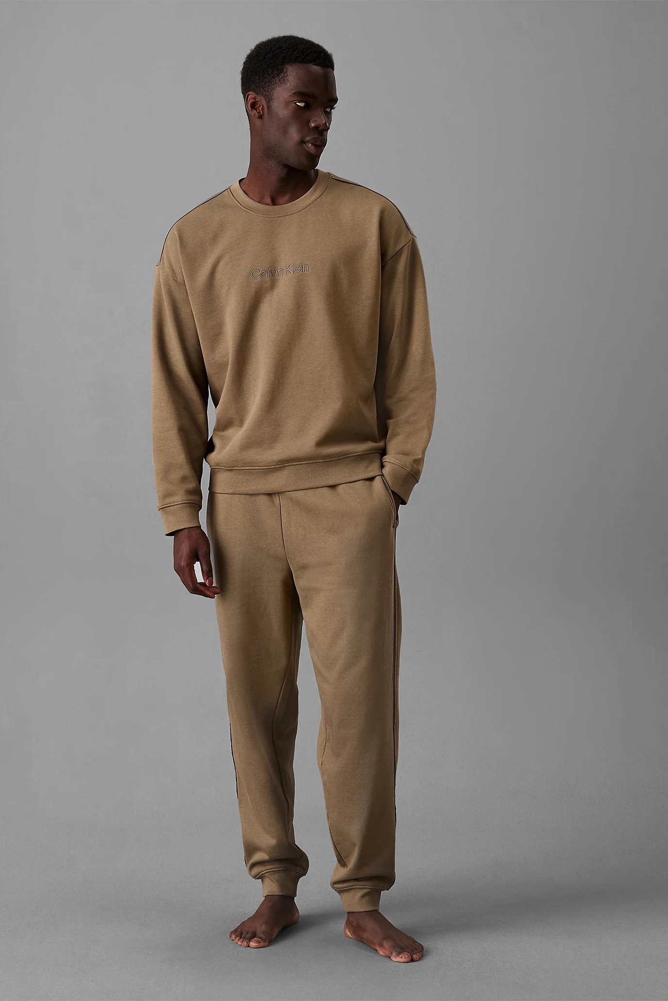 Мужской оливковый свитшот 3