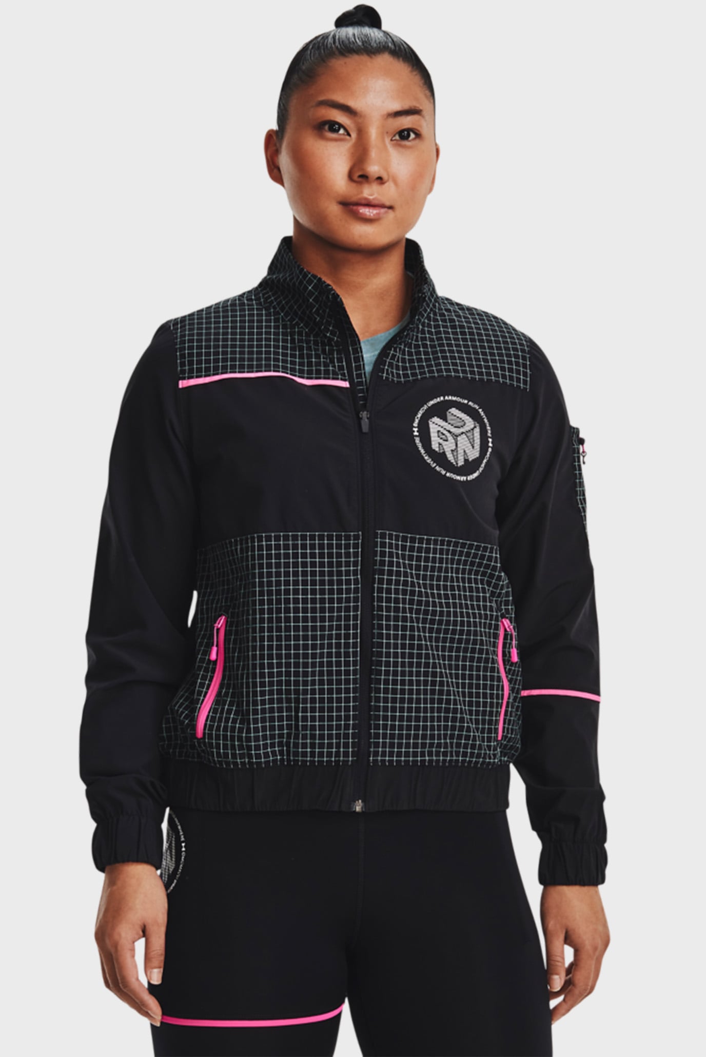 Женская черная ветровка UA Run Anywhere STORM Jacket 7